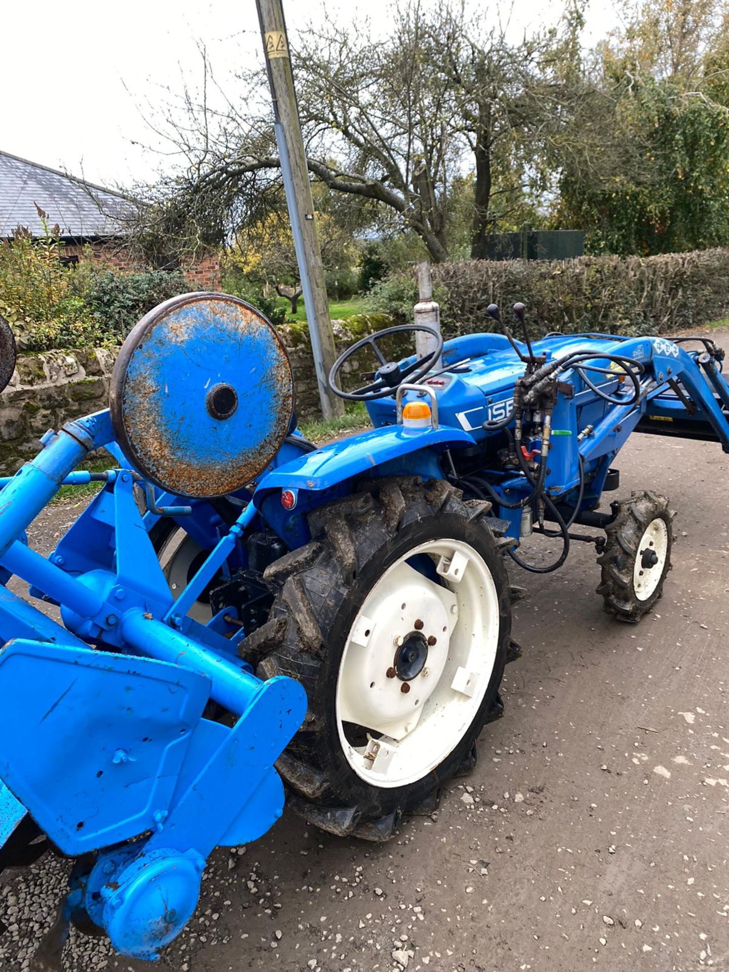 ISEKI TS1910 COMPACT TRACTOR LOADER WITH ROTAVATOR, RUNS AND WORKS WELL *PLUS VAT* - Image 5 of 7