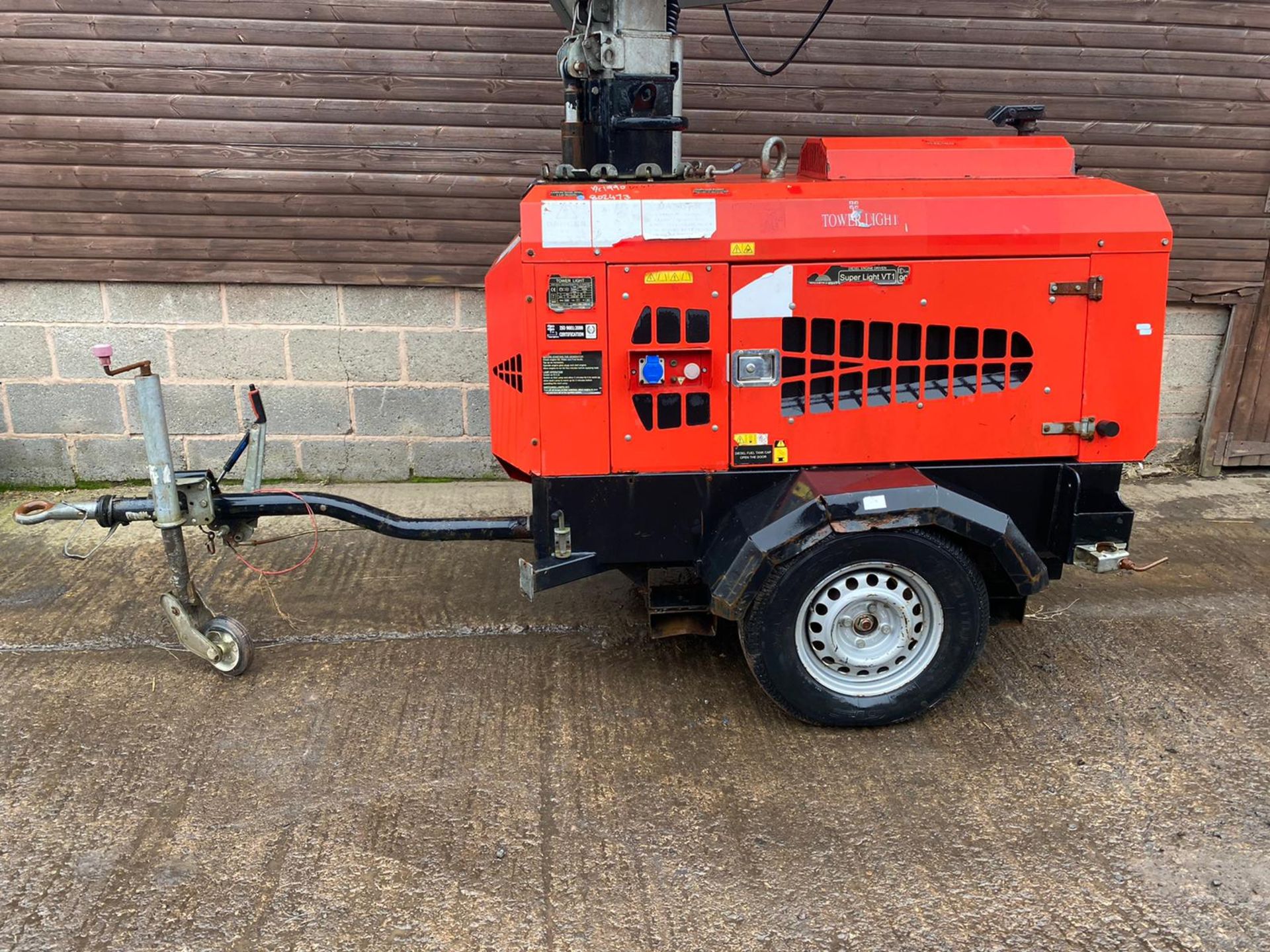 VT1 LIGHTING TOWER TOWABLE 10KVA, KUBOTA D1105 DIESEL ENGINE, 240V 10 KVA, STARTS & RUNS *PLUS VAT* - Image 4 of 5