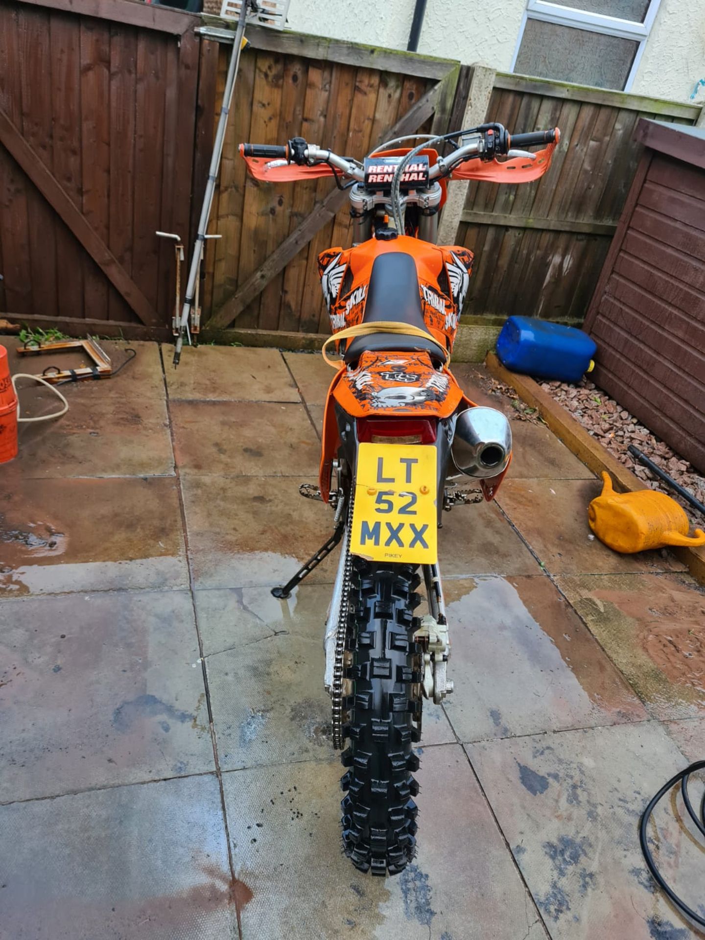 2002/52 REG KTM 400 EXC PETROL ORANGE MOTORCYCLE *NO VAT* - Image 2 of 10