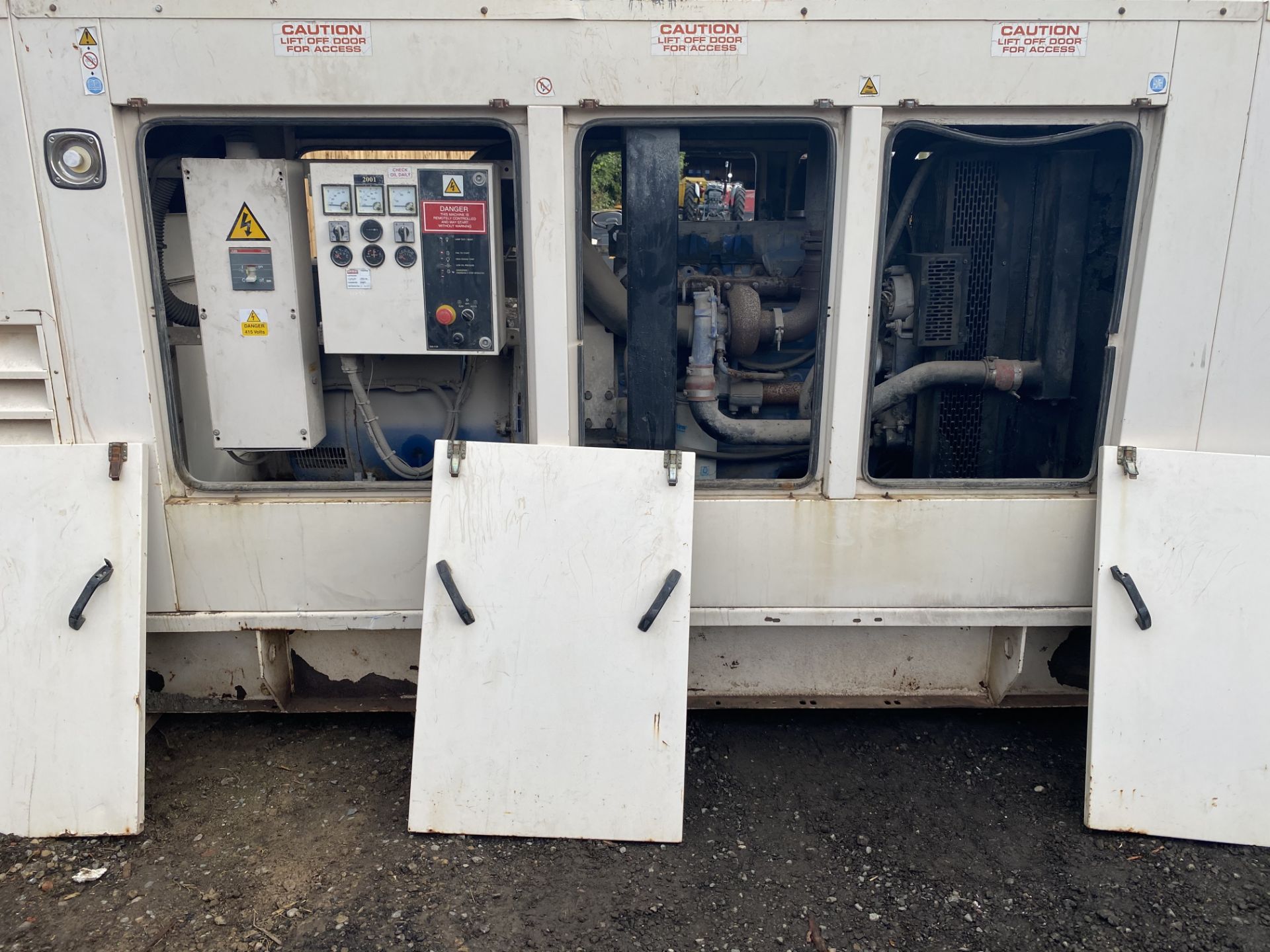 FG WILSON P200H 200KVA DIESEL GENERATOR *PLUS VAT* - Image 5 of 6