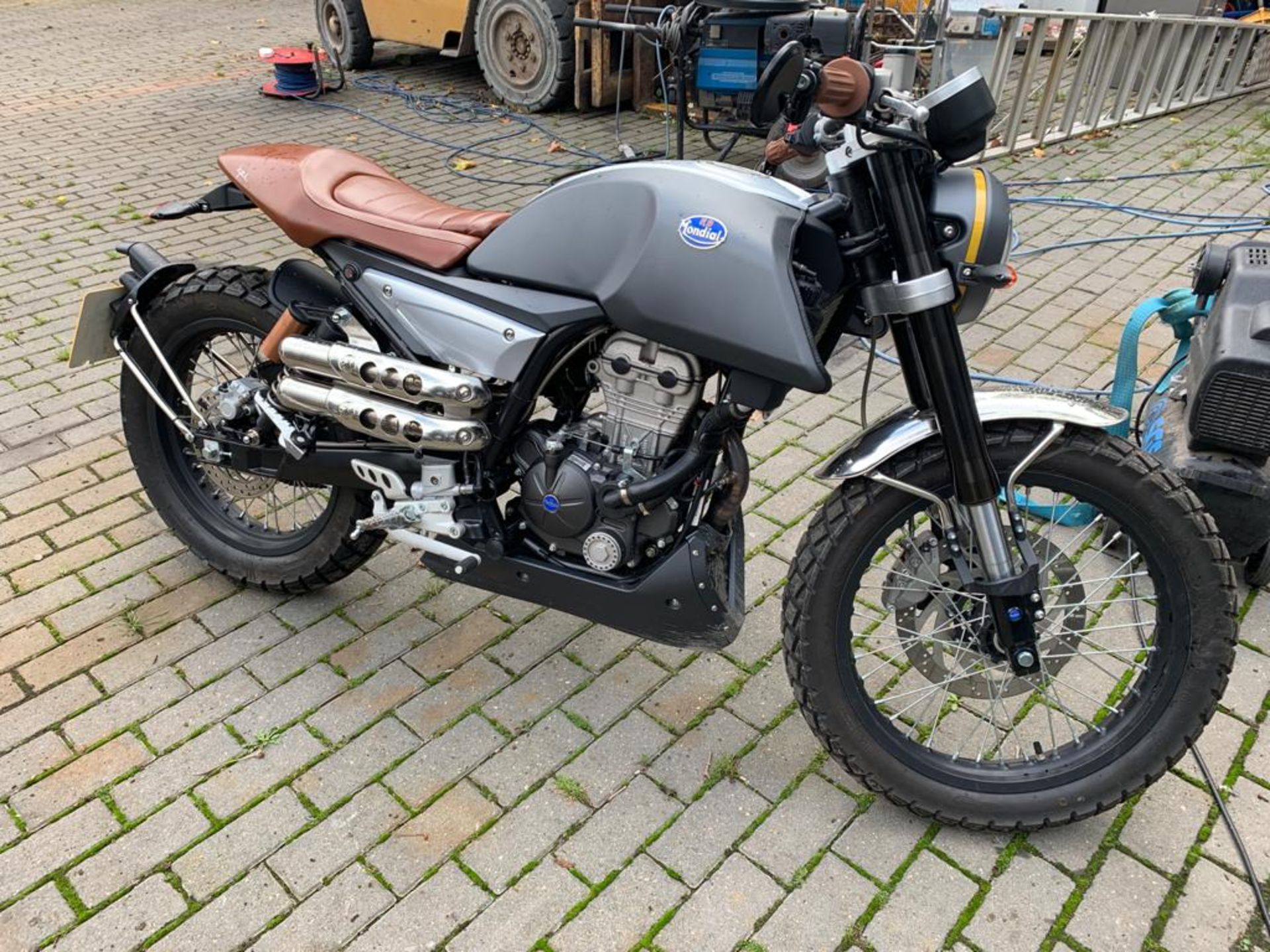 2018/18 REG MONDIAL HPS 125 S E4 SCRAMBLER MOTORBIKE / MOTORCYCLE, ROAD REGISTERED WITH V5 PRESENT