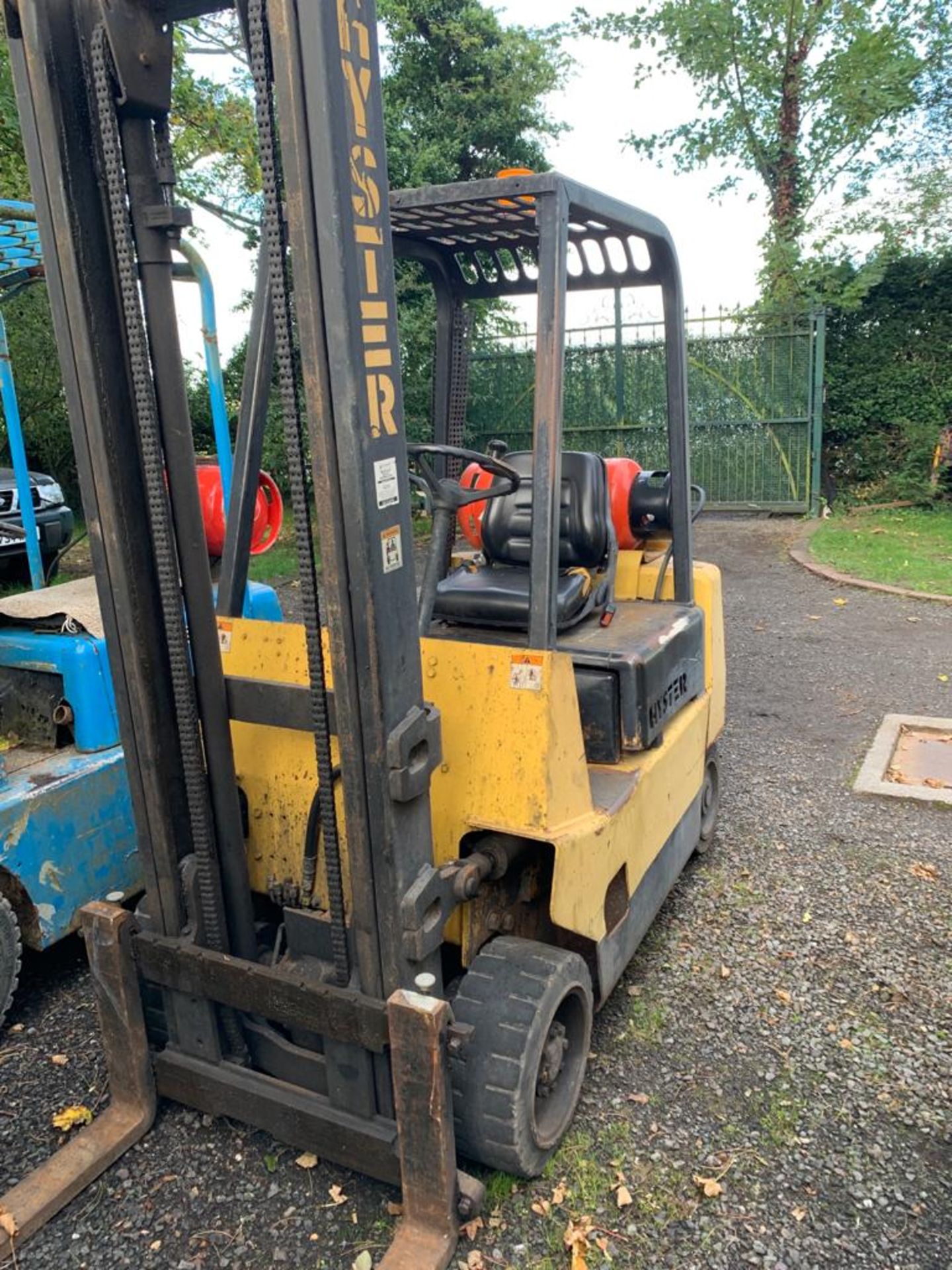 HYSTER S2.00 XL GAS POWERED FORKLIFT, RUNS, WORKS AND LIFTS *PLUS VAT* - Image 3 of 5