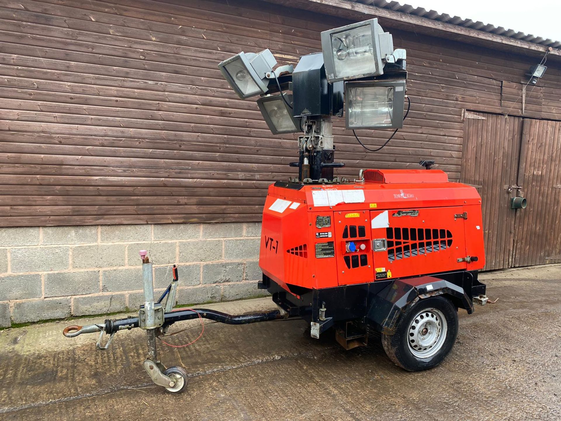 VT1 LIGHTING TOWER TOWABLE 10KVA, KUBOTA D1105 DIESEL ENGINE, 240V 10 KVA, STARTS & RUNS *PLUS VAT*