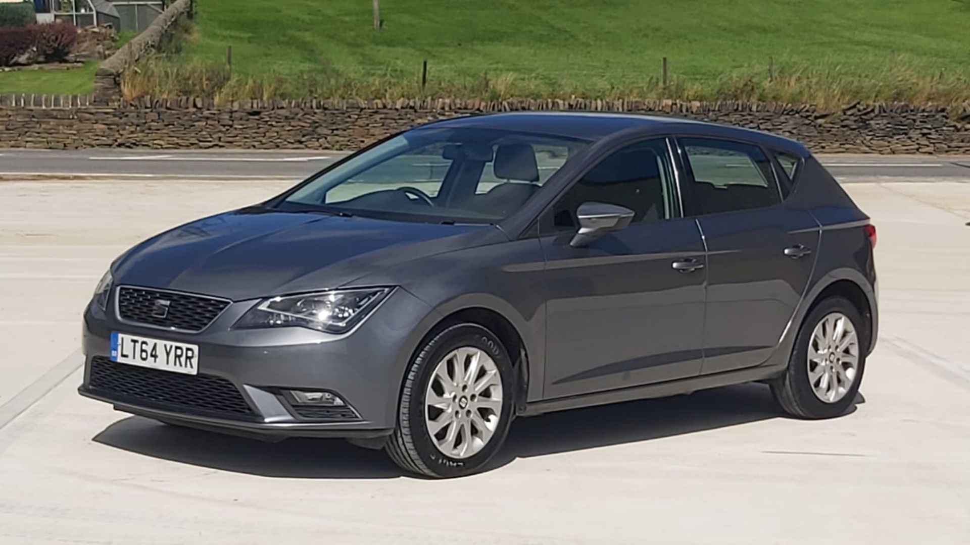 2014/64 REG SEAT LEON SE TECHNOLOGY TDI 1.6 DIESEL GREY 5DR HATCHBACK, SHOWING 0 FORMER KEEPERS - Image 4 of 15