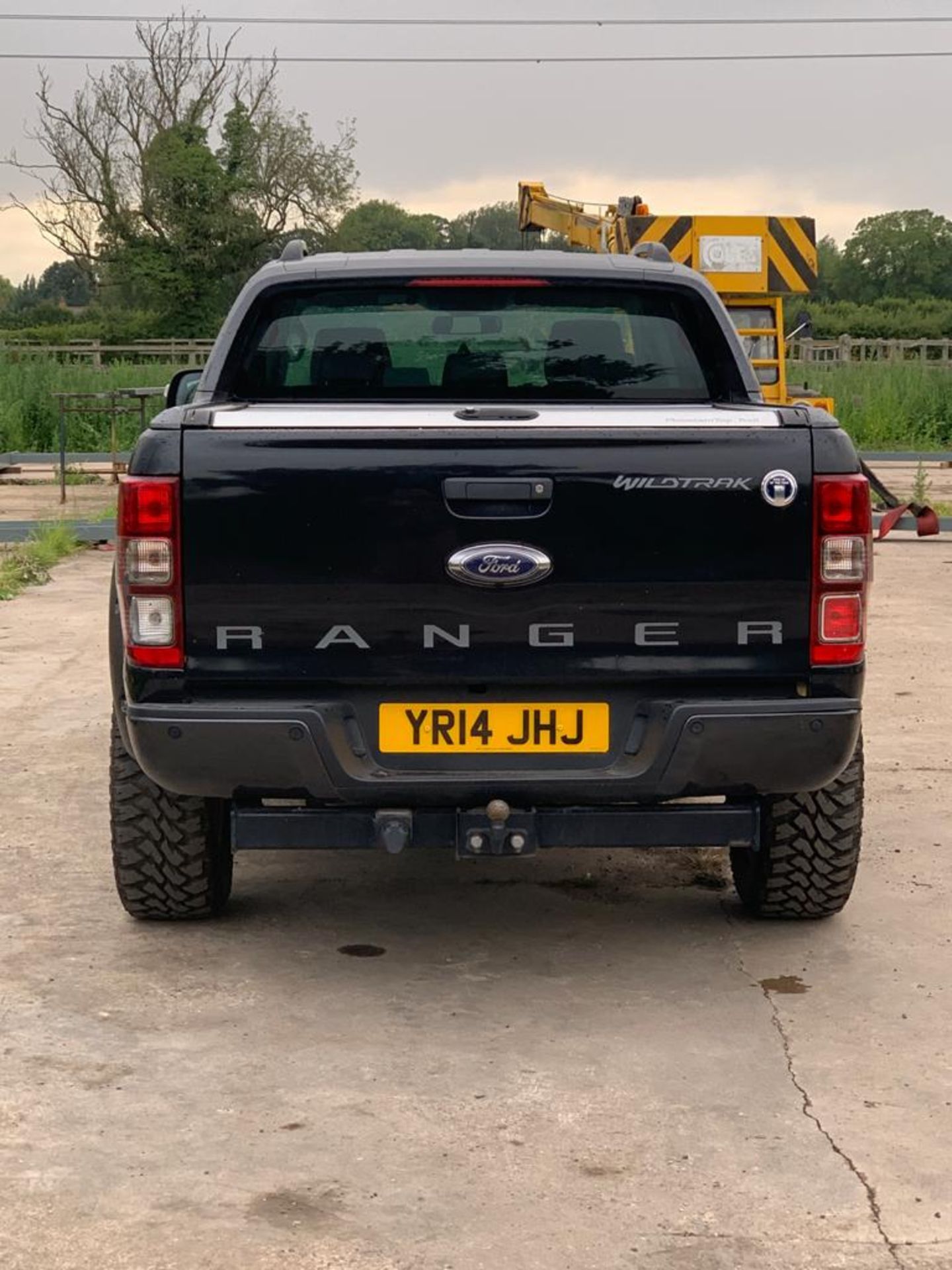 2014/14 REG FORD RANGER WILDTRAK 4X4 D/C TDCI 3.2L AUTOMATIC BLACK PICK-UP, SHOWING 2 FORMER KEEPERS - Image 5 of 9