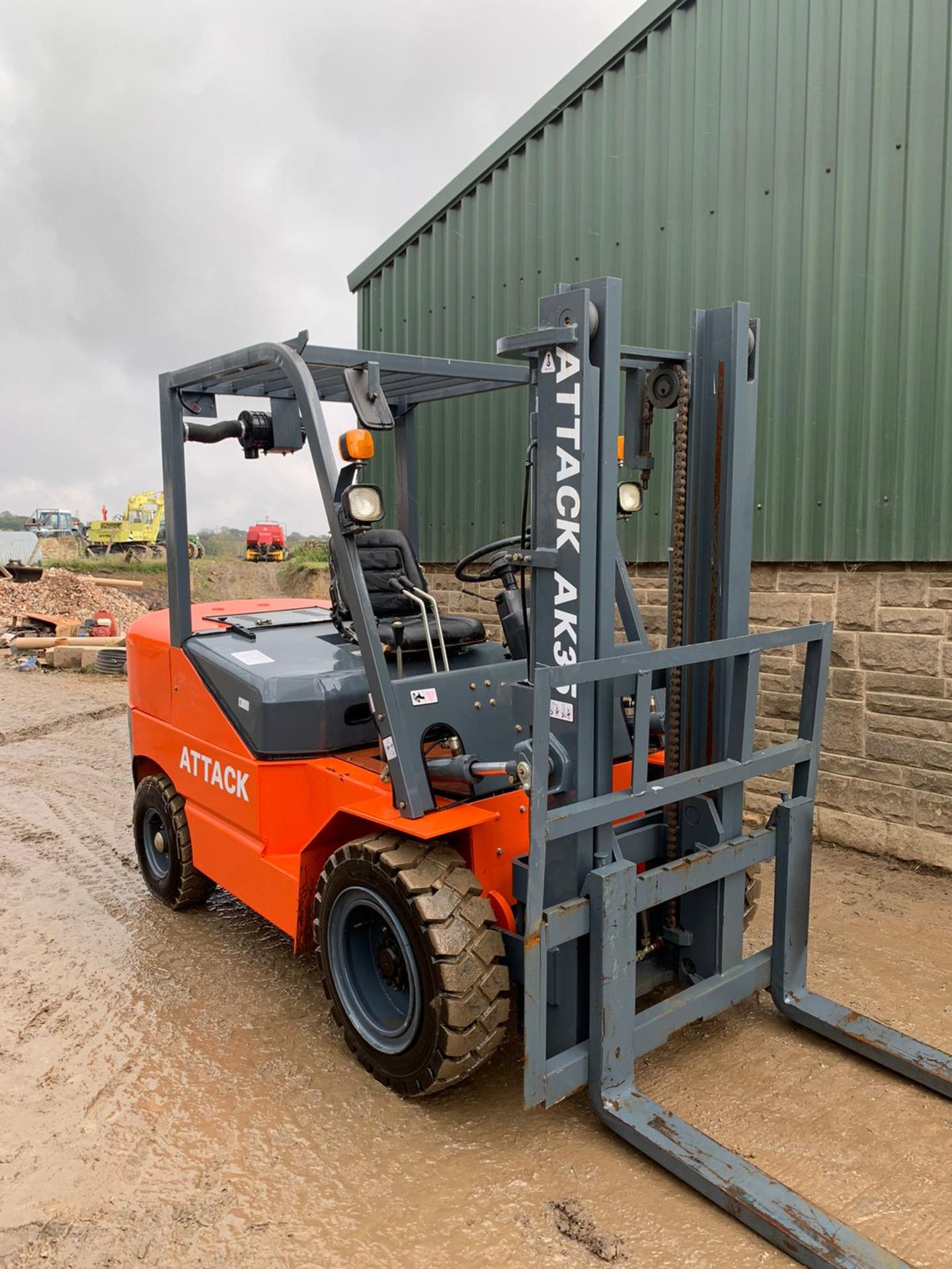 BRAND NEW AND UNUSED ATTACK AK35 FORKLIFT, RUNS, DRIVES AND LIFTS *PLUS VAT*