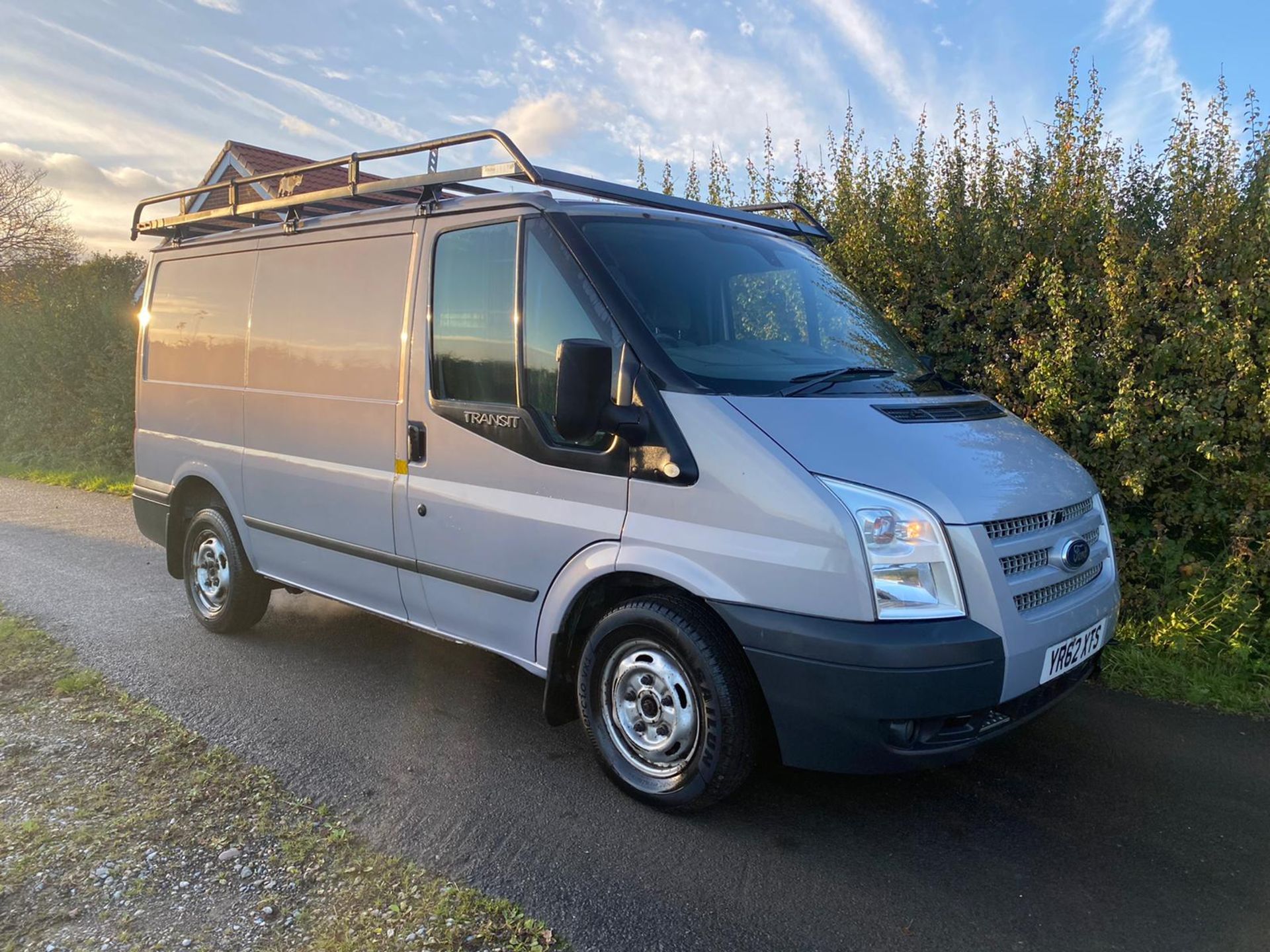 2012/62 REG FORD TRANSIT 125 T260 TREND FWD 2.2 DIESEL SILVER PANEL VAN, SHOWING 4 FORMER KEEPERS