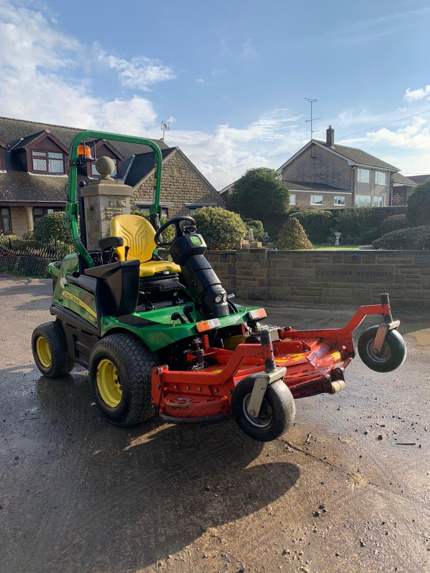 2016 JOHN DEERE 1580 MOWER, RUNS, DRIVES AND CUTS, CLEAN MACHINE, 2135 HOURS, ROAD REGISTERED - Image 5 of 5