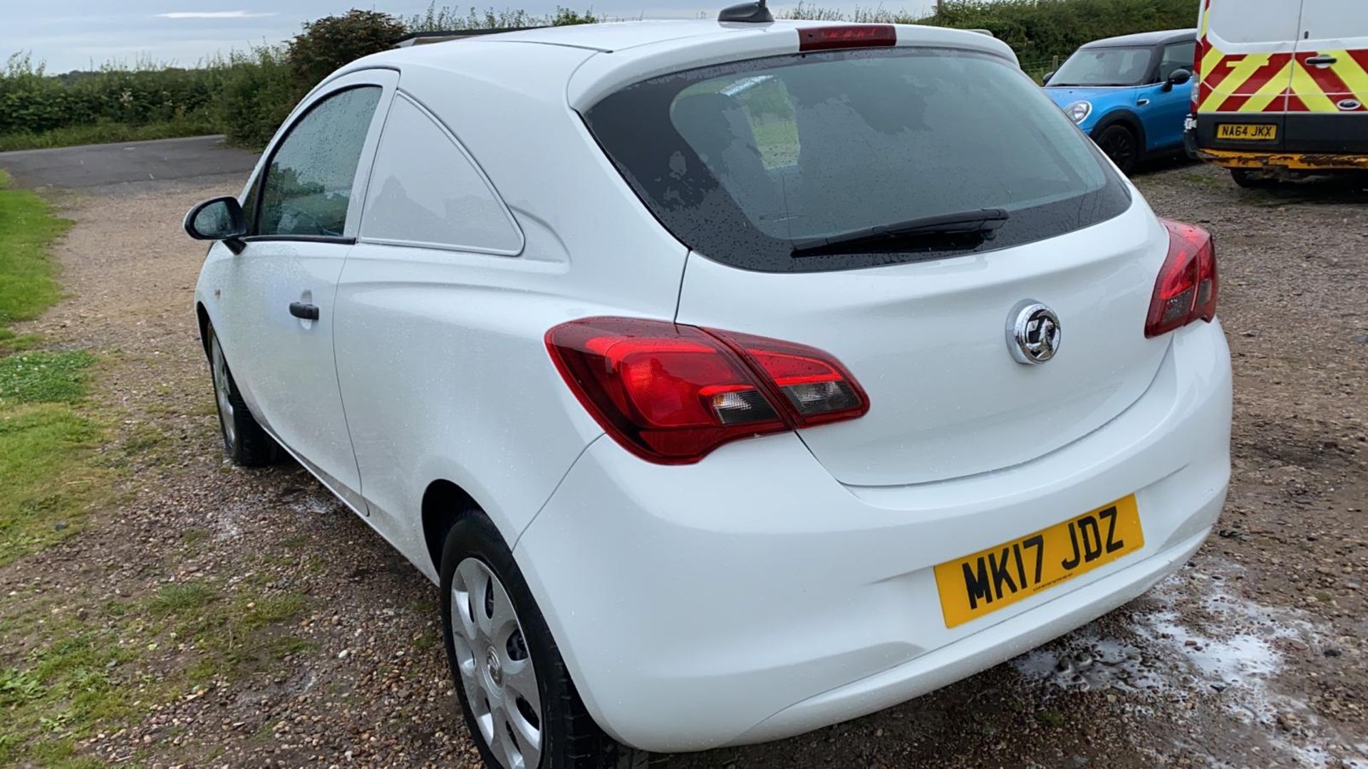 2017/17 REG VAUXHALL CORSA CDTI S/S 1.25 DIESEL CAR DERIVED VAN WHITE, SHOWING 1 FORMER KEEPER - Image 4 of 11