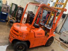 HYSTER DIESEL ORANGE FORKLIFT, 3 STAGE MAST, RUNS, WORKS AND LIFTS, 4870 HOURS PLUS VAT