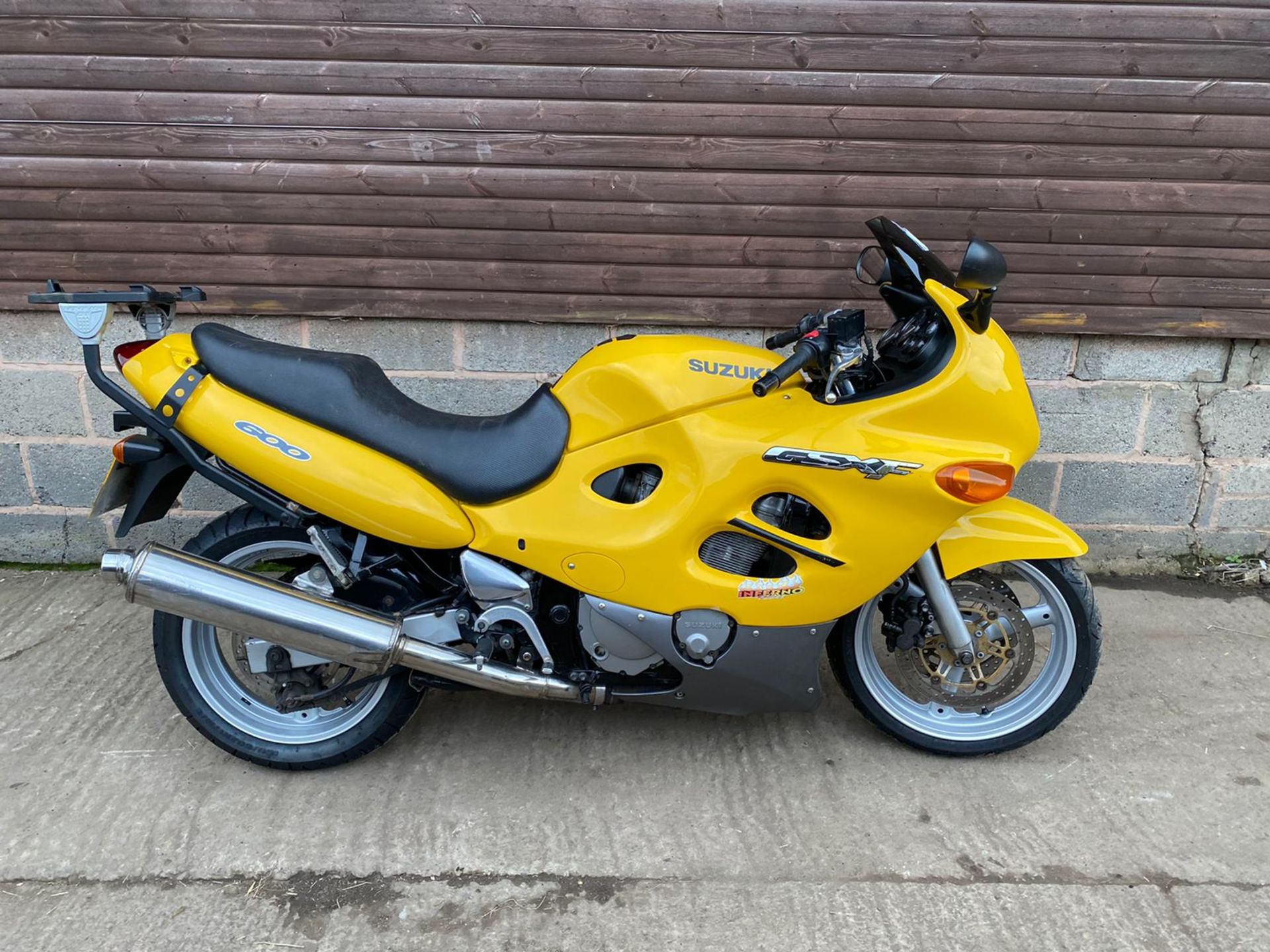 1999 SUZUKI GSX600 FX MOTORCYCLE, VERY NICE TIDY EXAMPLE, MILEAGE: 25367, PETROL, MOT: 18/01/21 - Image 3 of 7