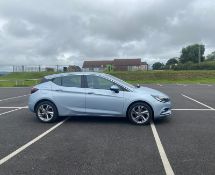 2018/18 REG VAUXHALL ASTRA SRI TURBO 1.4 PETROL SILVER 5 DOOR HATCHBACK, SHOWING 2 FORMER KEEPERS