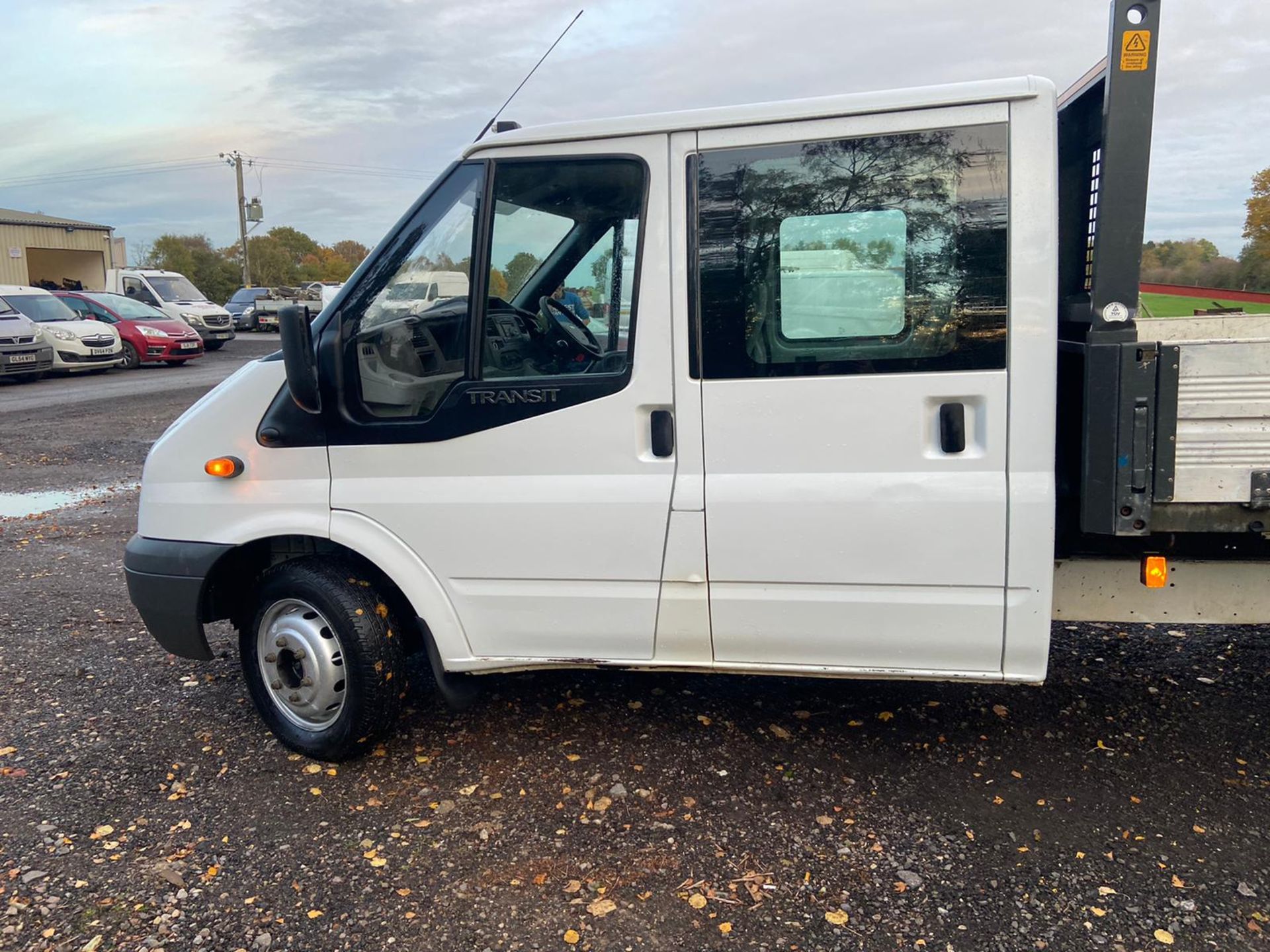 2014/14 REG FORD TRANSIT 125 T350 RWD 2.2 DIESEL TIPPER, SHOWING 2 FORMER KEEPERS *PLUS VAT* - Image 8 of 14