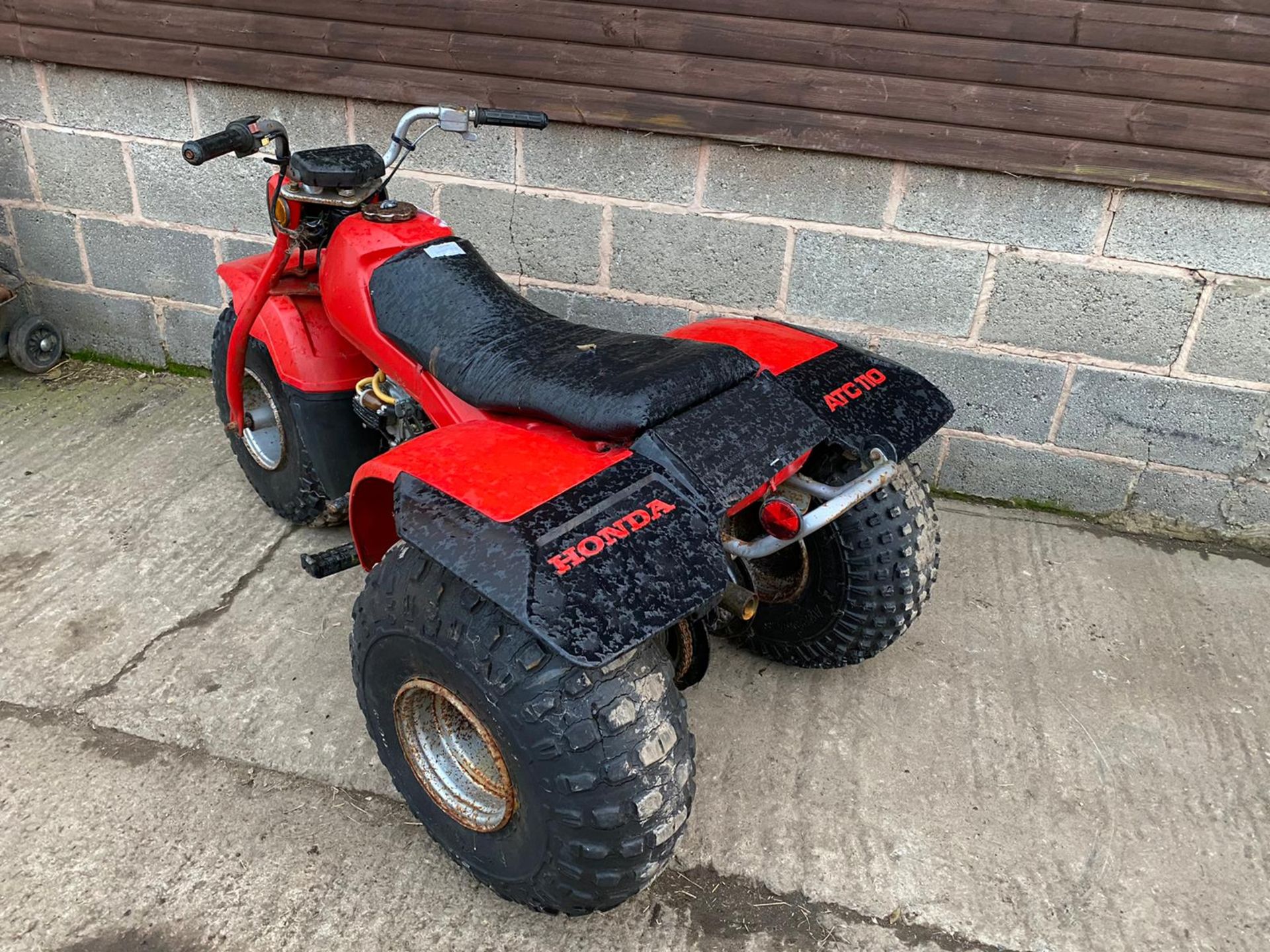 1984 HONDA ATC110 TRIKE, 110CC PETROL ENGINE *NO VAT* - Image 2 of 4