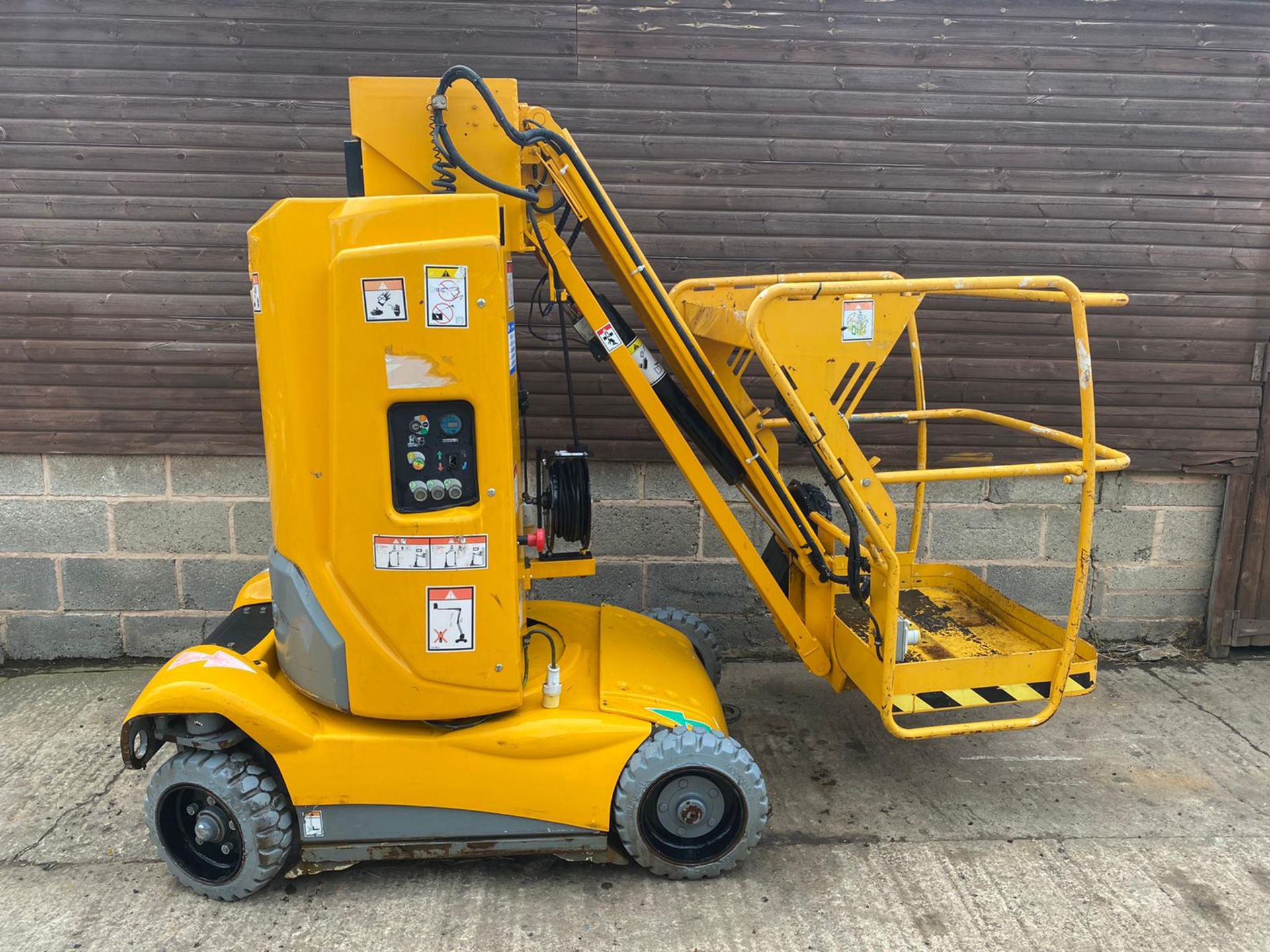 HAULOTTE START 10 ACCESS FLAT FORM BOOM LIFT, DIRECT FROM MAJOR UK HIRE COMPANY *PLUS VAT*