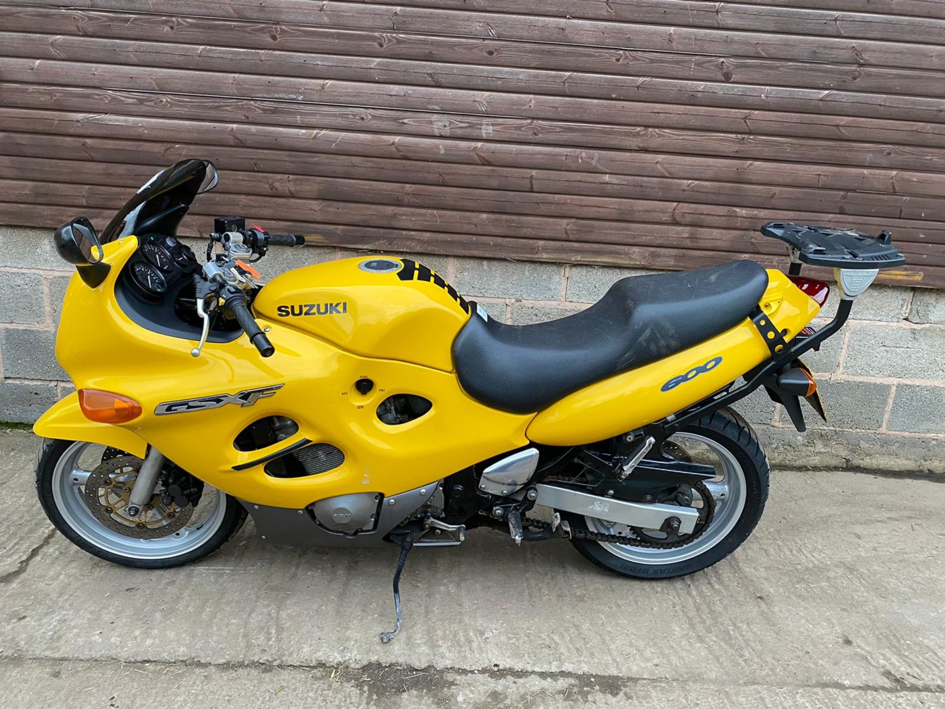 1999 SUZUKI GSX600 FX MOTORCYCLE, VERY NICE TIDY EXAMPLE, MILEAGE: 25367, PETROL, MOT: 18/01/21 - Image 4 of 7