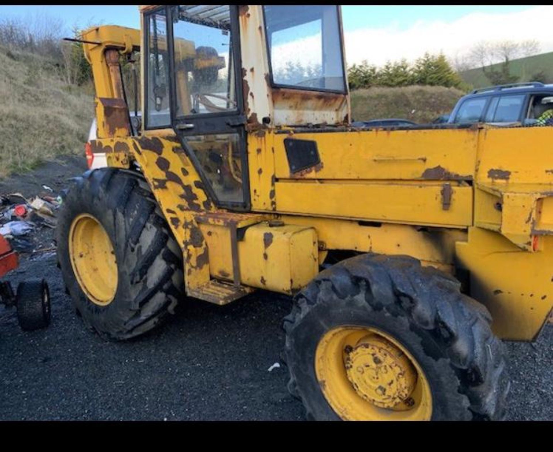 JCB ROUGH TERRAIN FORKLIFT, MODEL 926, 4WD, STARTS, RUNS, DRIVES, SIDE SHIFT, ALL WORKING FINE - Image 3 of 7