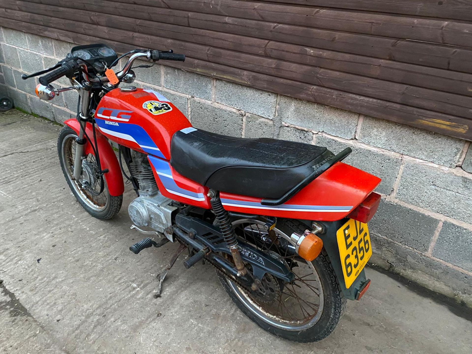 1995 HONDA CG125BR-K MOTORCYCLE, PETROL, MILEAGE: 30,335, HPI CLEAR *NO VAT* - Image 4 of 4