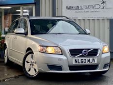 2010/60 REG VOLVO V50 S D DRIVE 1.6 DIESEL SILVER ESTATE, SHOWING 2 FORMER KEEPERS *NO VAT*