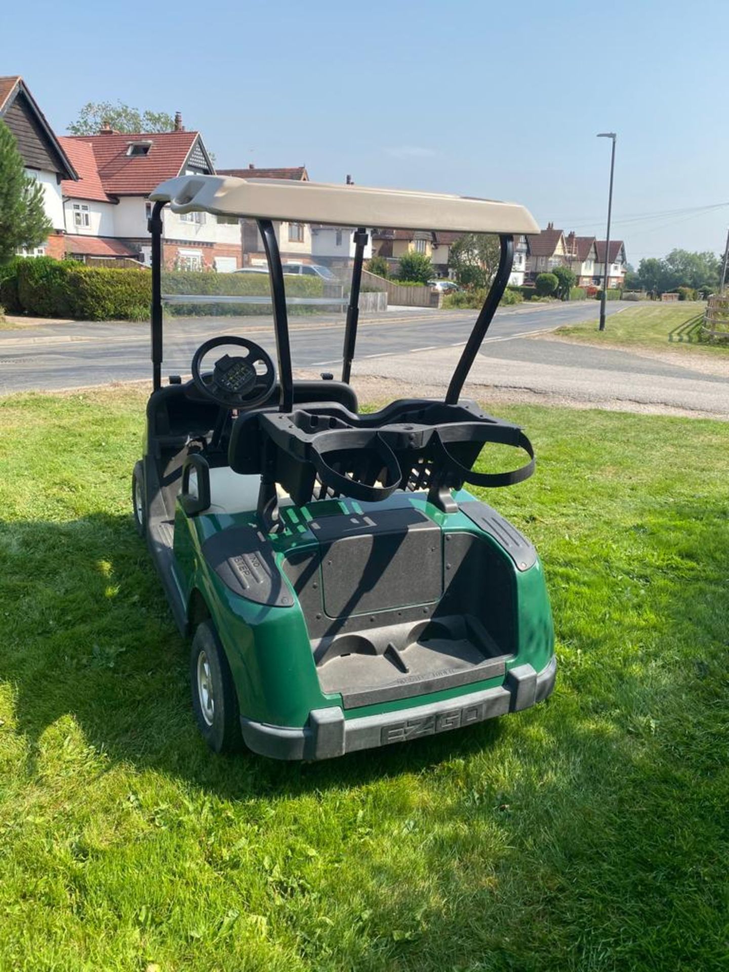 EZGO ELECTRIC GOLF BUGGY, FULL SUN CANOPY, YEAR 03/17, IN LOVELY CONDITION *PLUS VAT* - Image 2 of 5