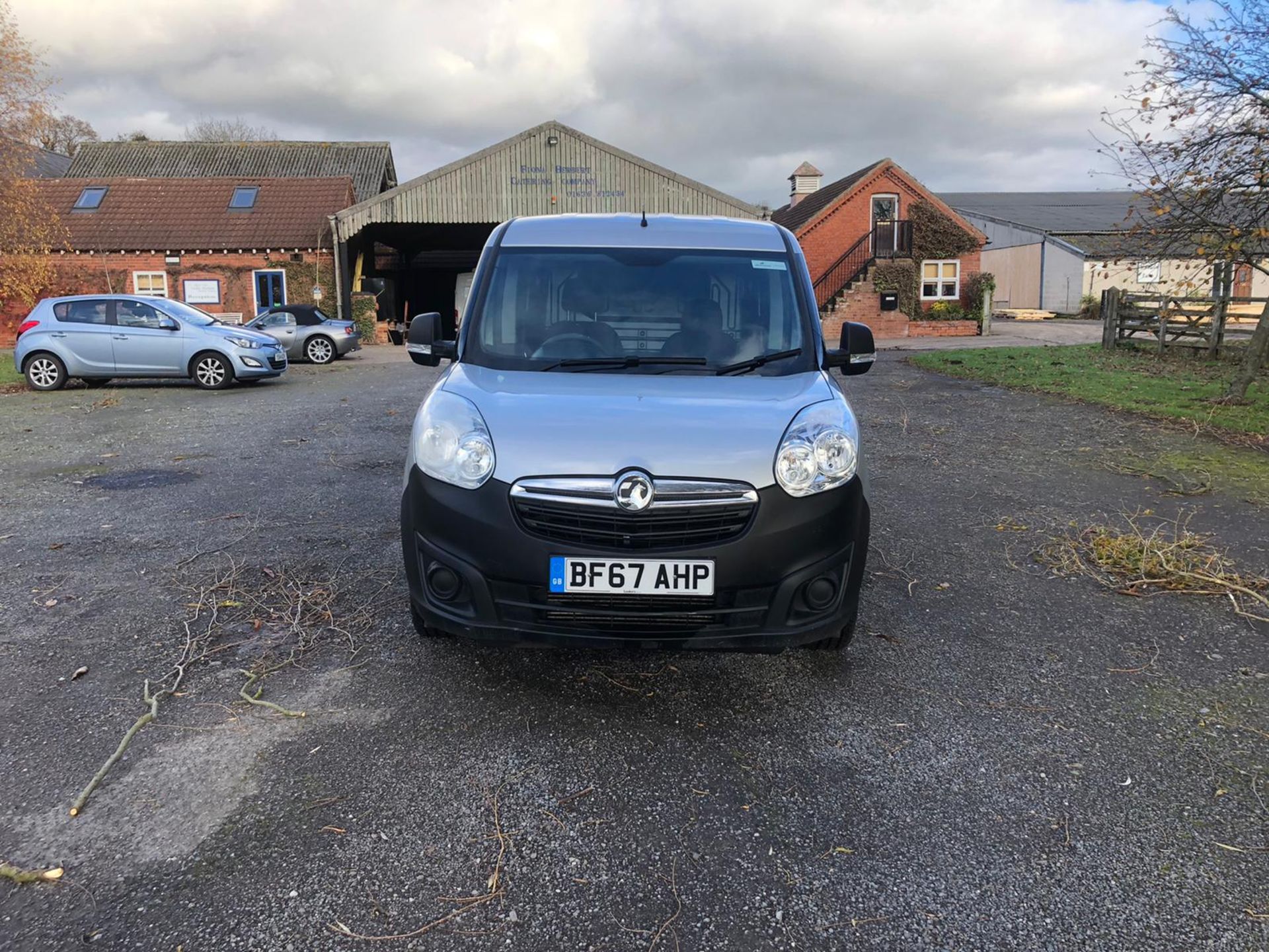 2017/67 REG VAUXHALL COMBO 2300 CDTI ECOFLEX 1.25 DIESEL SILVER PANEL VAN, SHOWING 0 FORMER KEEPERS - Image 2 of 14