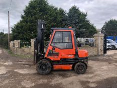 TOYOTA 3 TON DIESEL FORKLIFT, RUNS WORKS AND LIFTS, FULL GLASS CAB *PLUS VAT*