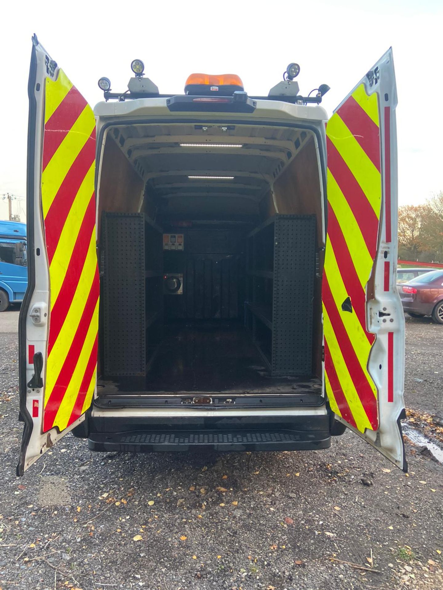 2017/17 REG IVECO DAILY 35S14V 2.3 DIESEL WHITE PANEL VAN, SHOWING 1 FORMER KEEPER *PLUS VAT* - Image 10 of 12