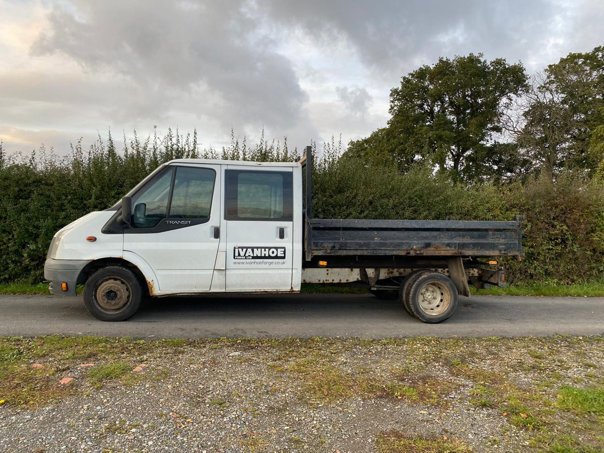 2008/58 REG FORD TRANSIT 100 T350L D/C RWD 2.4 DIESEL TIPPER, SHOWING 1 FORMER KEEPER *PLUS VAT* - Image 4 of 7