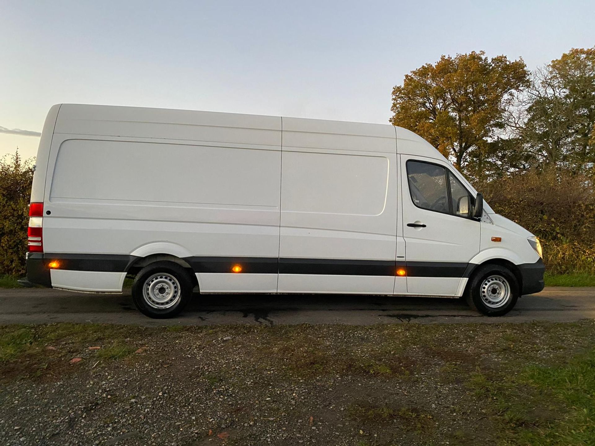 2016/66 REG MERCEDES-BENZ SPRINTER 311 CDI 2.2 DIESEL WHITE PANEL VAN, SHOWING 0 FORMER KEEPERS - Image 7 of 12