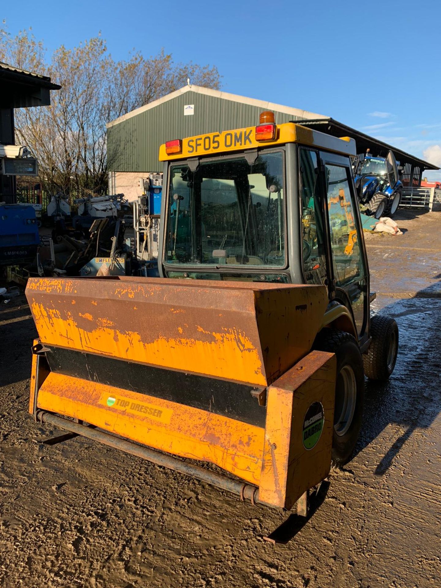 2005 KUBOTA B2110H COMPACT TRACTOR, RUNS, DRIVES AND WORKS, FULL GLASS CAB, ROAD LEGAL *PLUS VAT* - Image 4 of 6