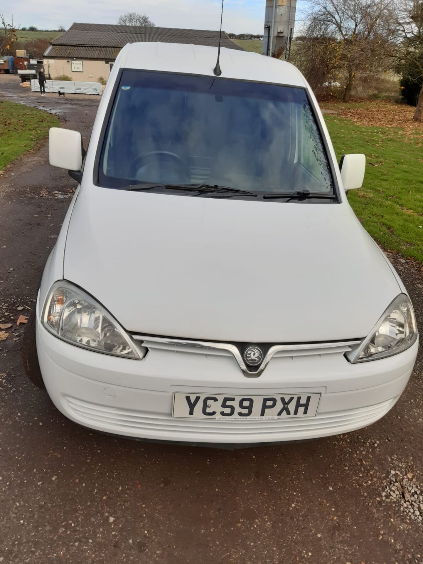 2009/59 REG VAUXHALL COMBO 1700 CDTI 1.25 DIESEL WHITE VAN, SHOWING 5 FORMER KEEPERS *NO VAT* - Image 2 of 9