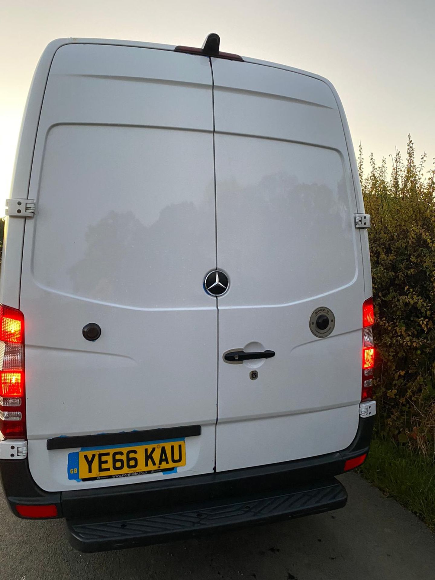 2016/66 REG MERCEDES-BENZ SPRINTER 311 CDI 2.2 DIESEL WHITE PANEL VAN, SHOWING 0 FORMER KEEPERS - Image 5 of 12