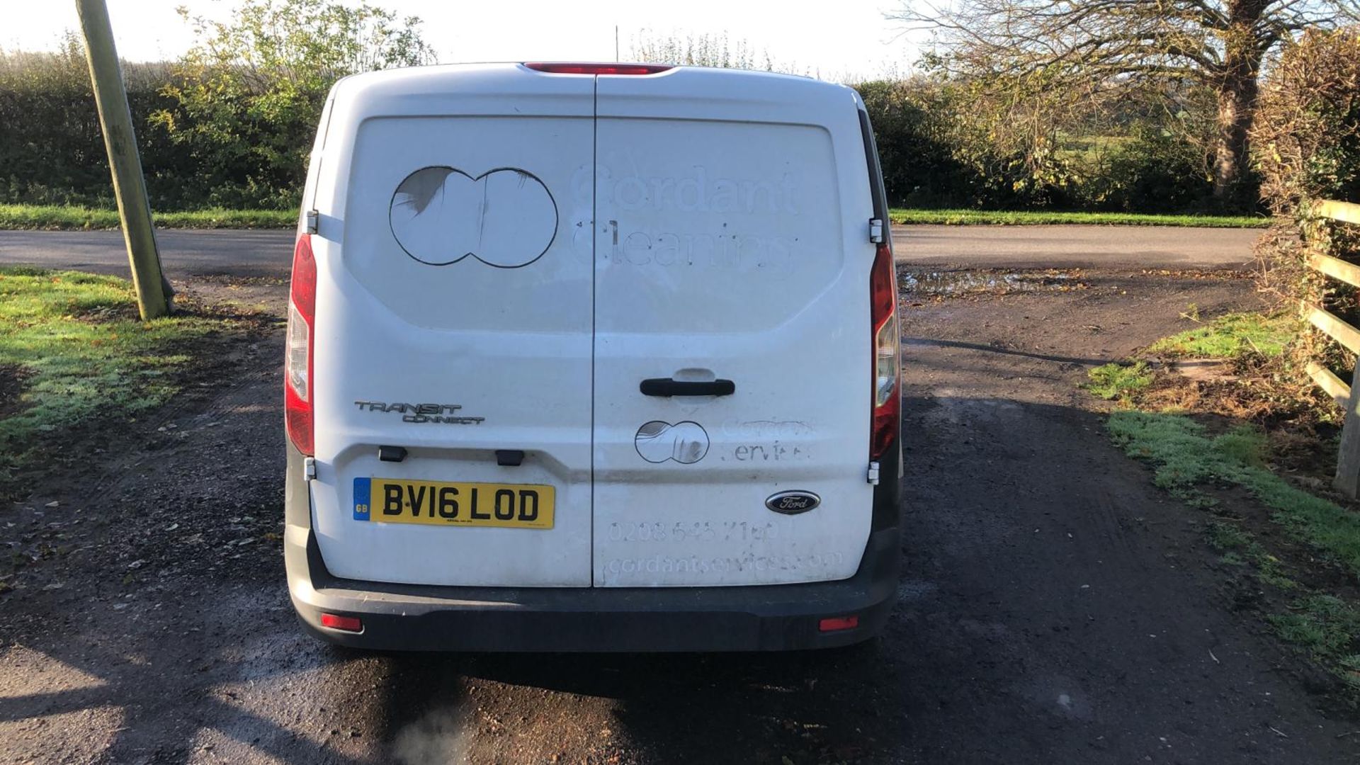 2016/16 REG FORD TRANSIT CONNECT 200 1.6 DIESEL WHITE PANEL VAN, SHOWING 0 FORMER KEEPERS *PLUS VAT* - Image 5 of 8