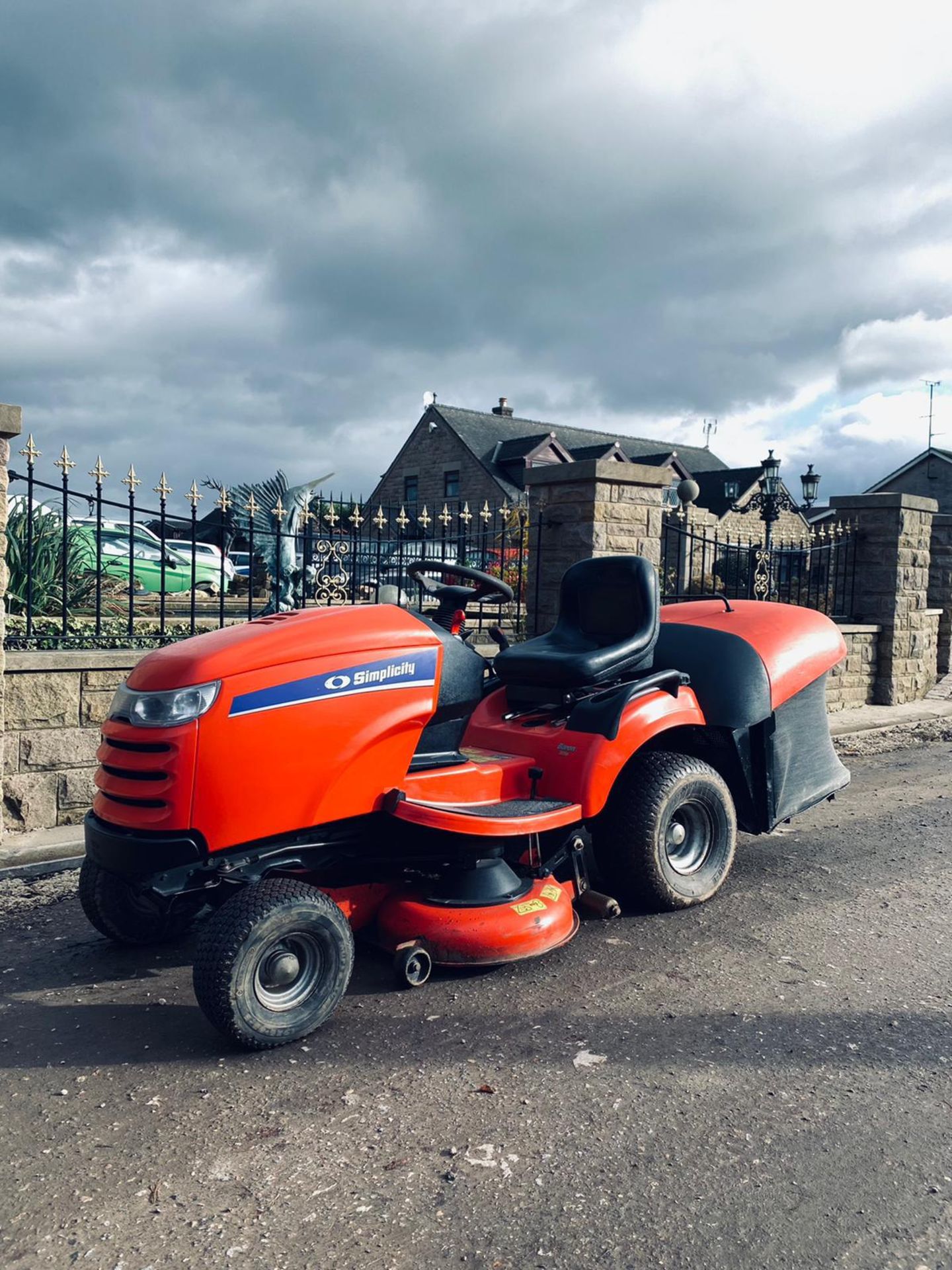 SIMPLICITY BARON 20HP RIDE ON MOWER, RUNS, DRIVES AND CUTS, CLEAN MACHINE *NO VAT*