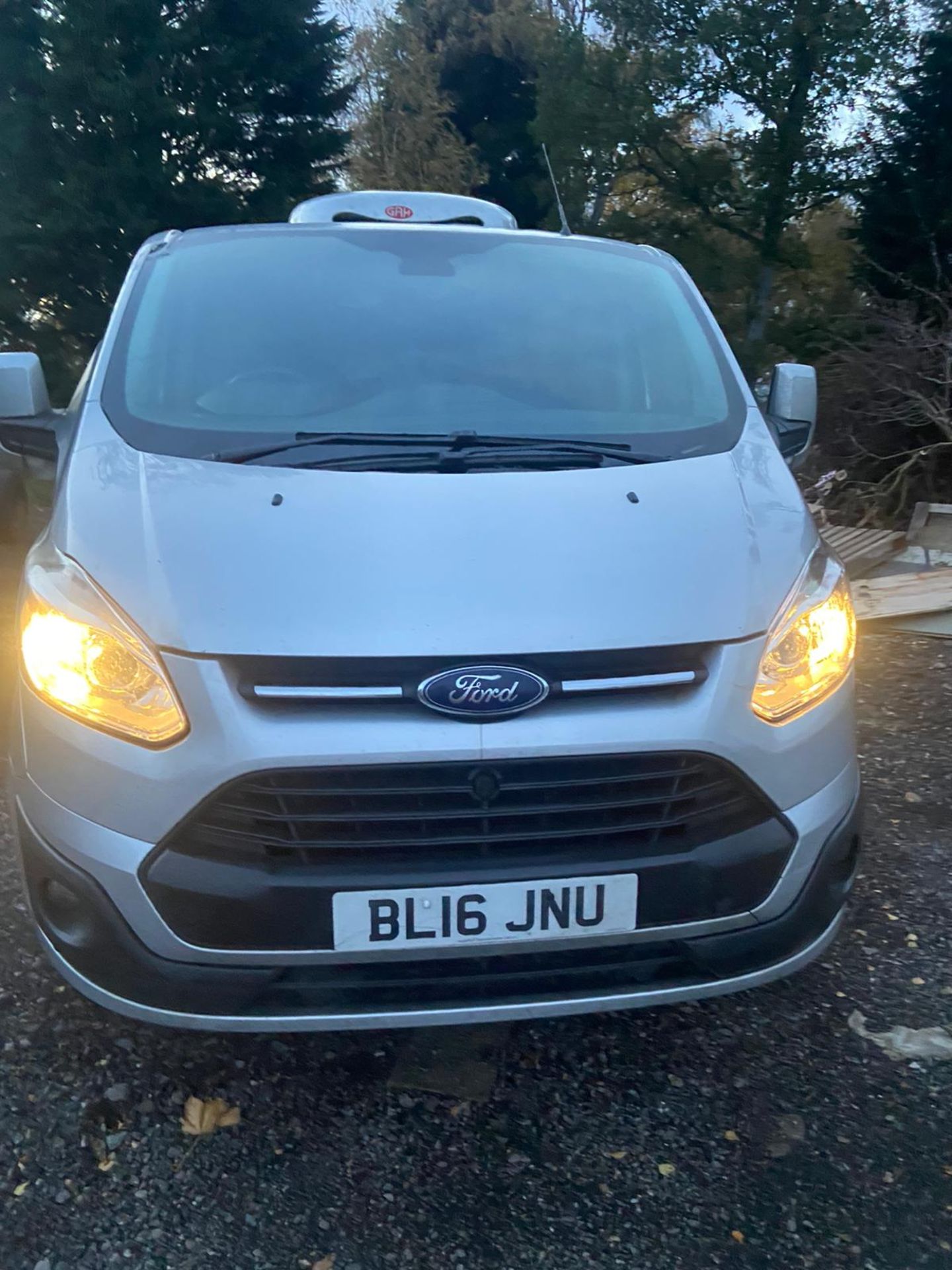 2016/16 REG FORD TRANSIT CUSTOM 290 LTD ECO-TECH 2.2 DIESEL FRIDGE VAN, SHOWING 1 FORMER KEEPER - Image 3 of 10