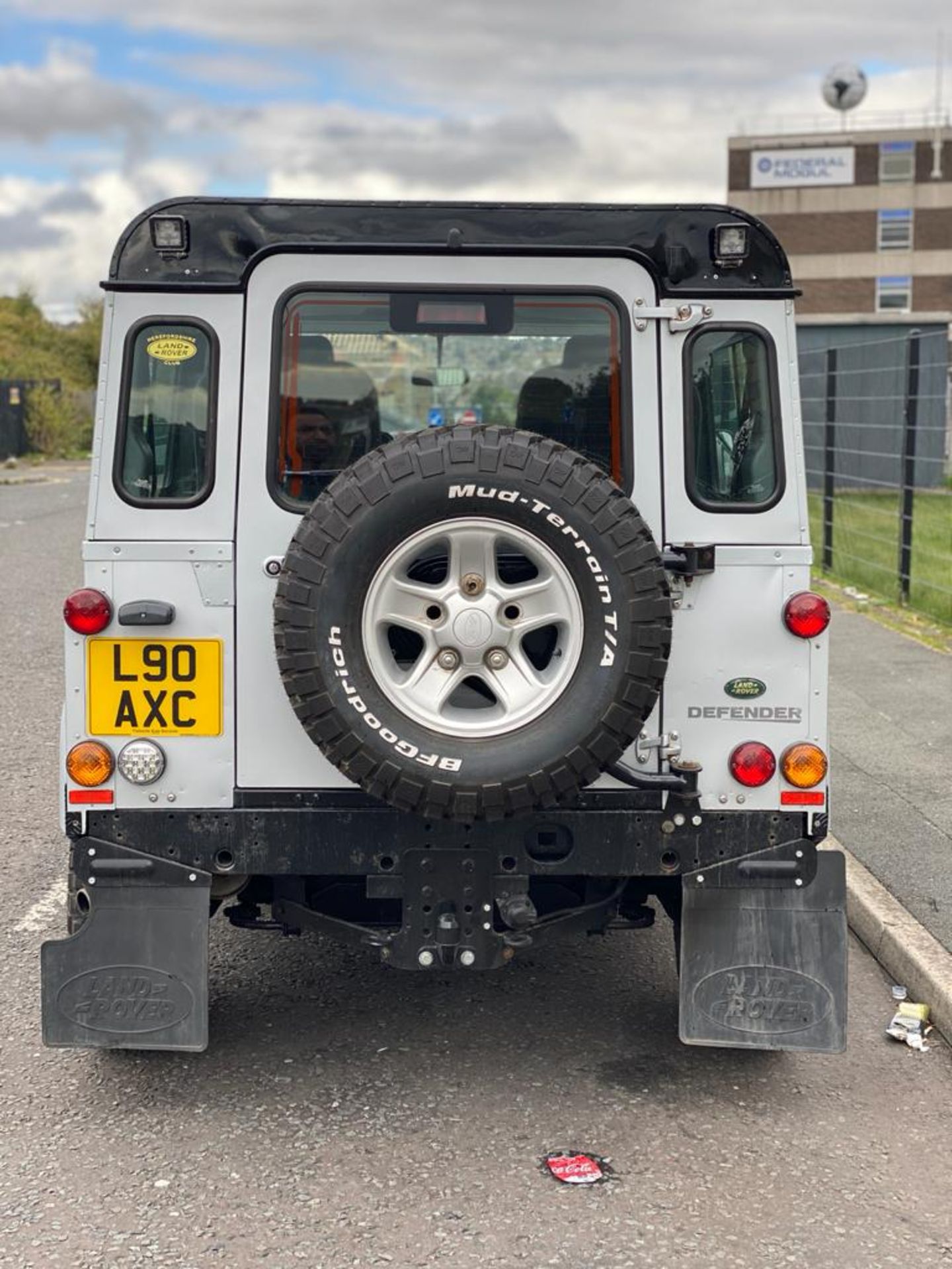 2008/08 REG LAND ROVER DEFENDER 90 XS SW SWB 2.4 DIESEL SILVER, SHOWING 4 FORMER KEEPERS *NO VAT* - Image 15 of 22