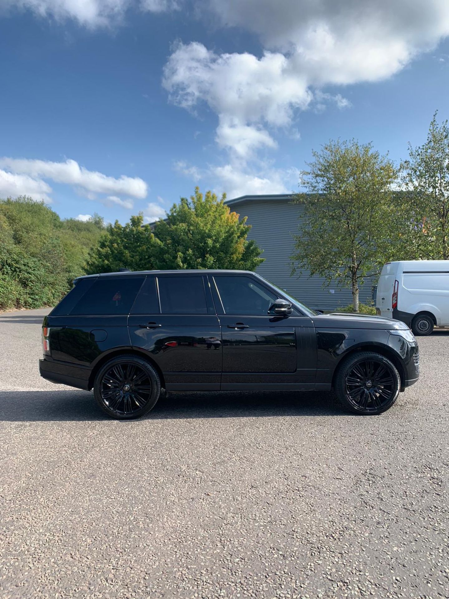 2018/18 REG LAND ROVER RANGE ROVER VOGUE TDV6 3.0 DIESEL AUTO BLACK, SHOWING 1 FORMER KEEPER *NO VAT