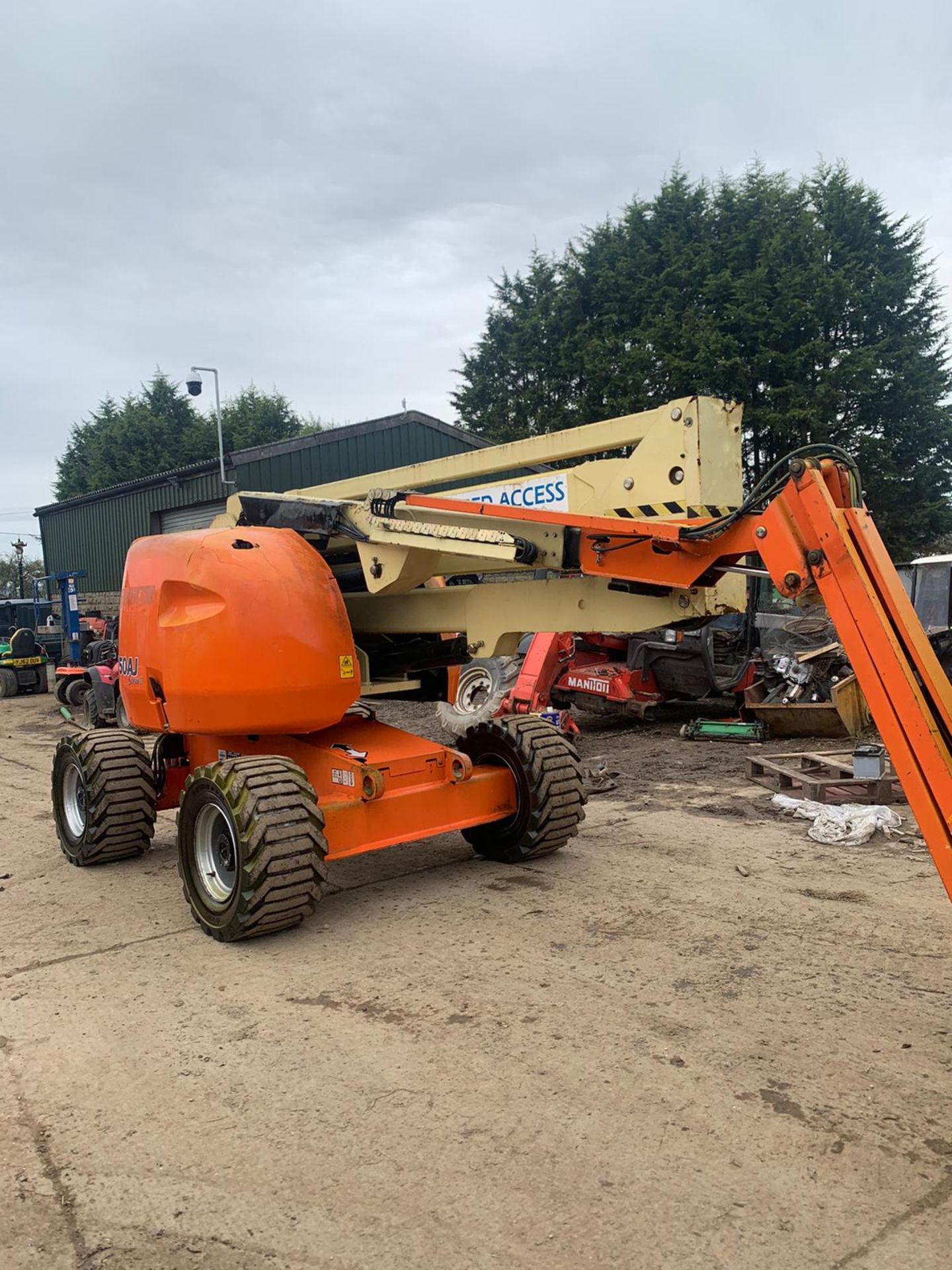 2007 JLG 450AJ SERIES II CHERRY PICKER, 4X4, RUNS, DRIVES AND LIFTS *PLUS VAT*