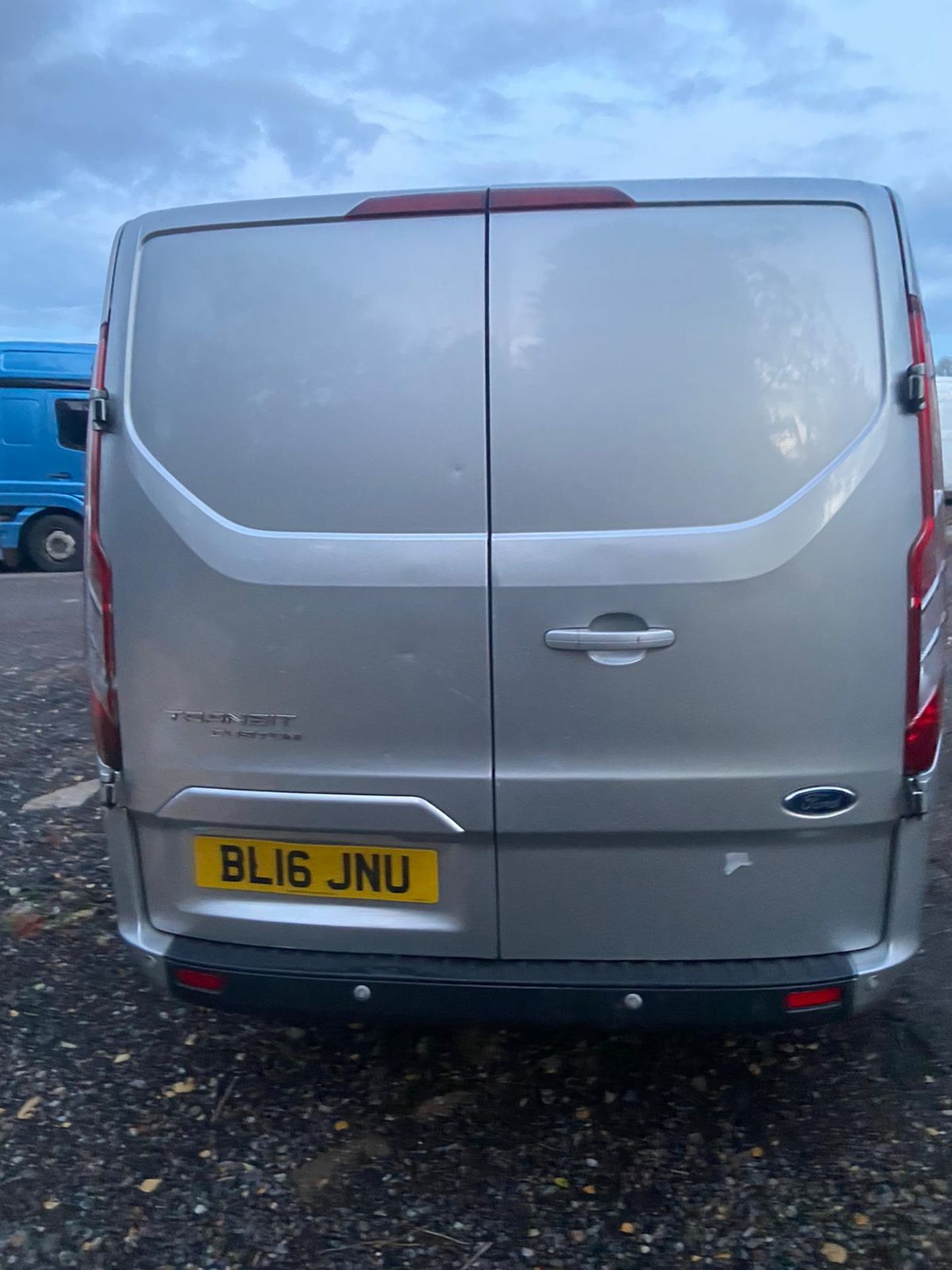 2016/16 REG FORD TRANSIT CUSTOM 290 LTD ECO-TECH 2.2 DIESEL FRIDGE VAN, SHOWING 1 FORMER KEEPER - Image 6 of 10