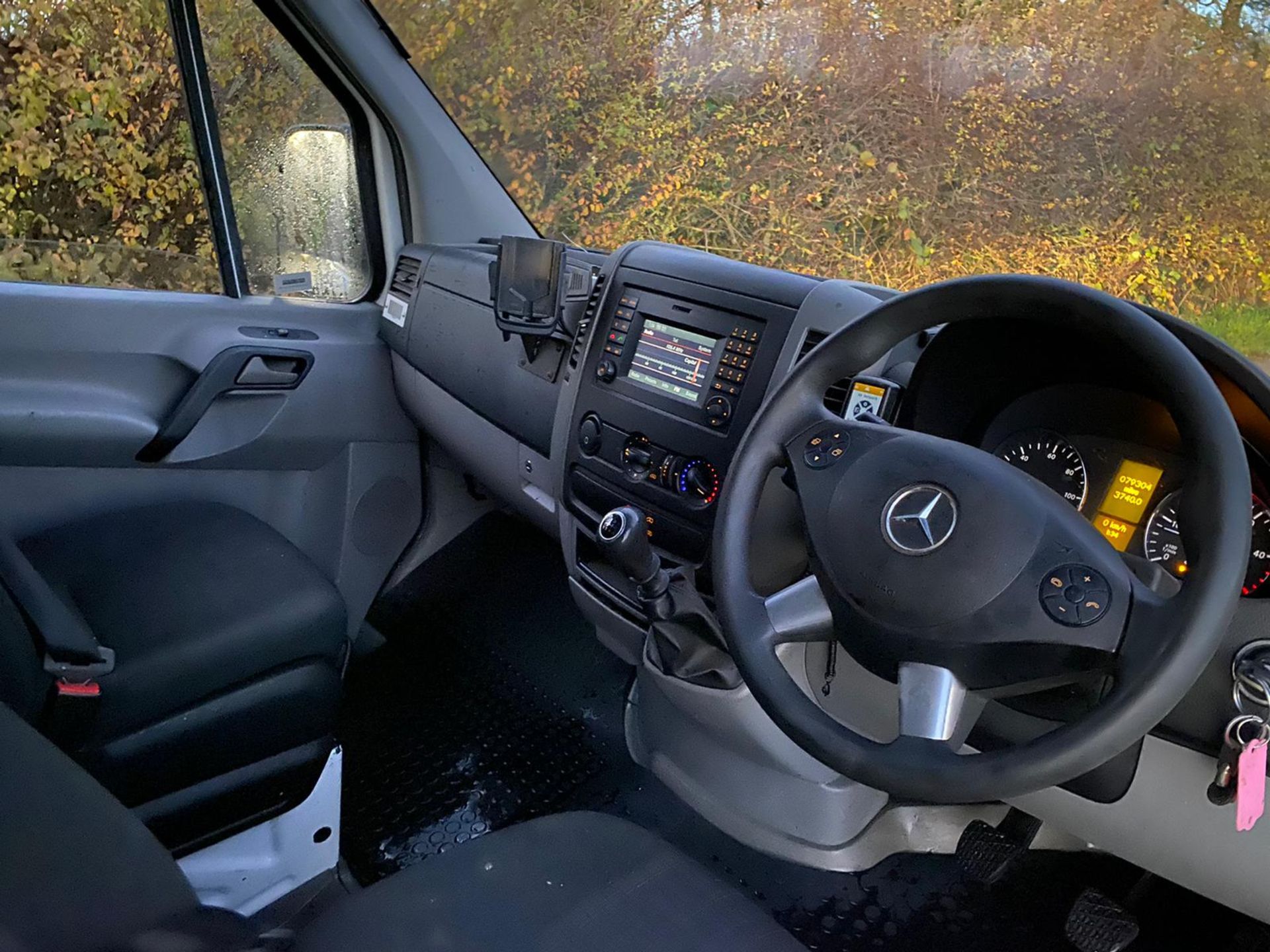 2016/66 REG MERCEDES-BENZ SPRINTER 311 CDI 2.2 DIESEL WHITE PANEL VAN, SHOWING 0 FORMER KEEPERS - Image 11 of 12