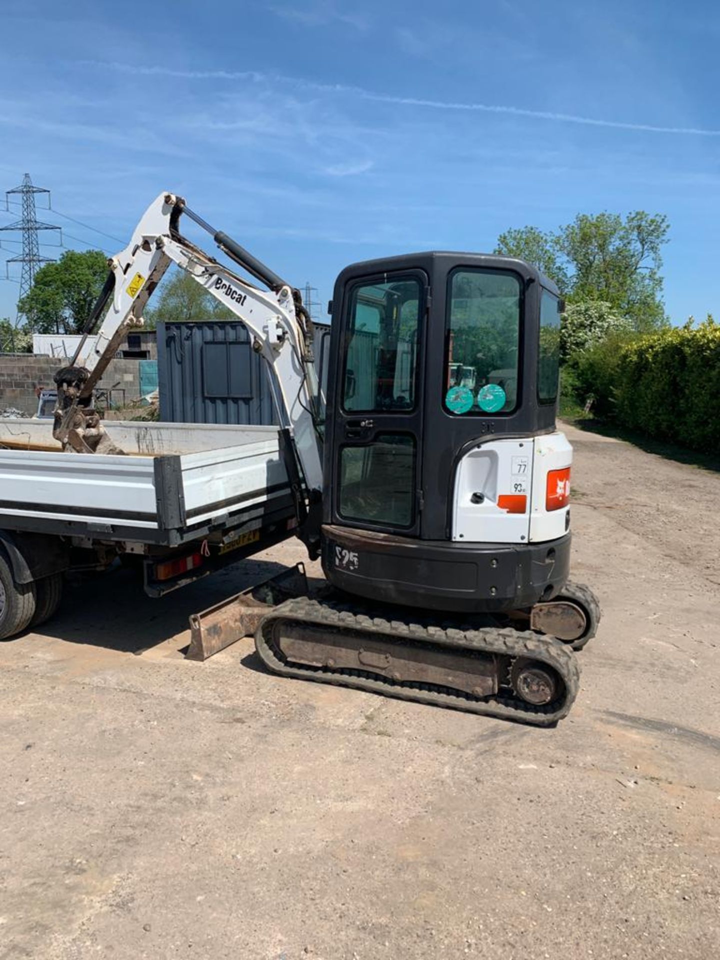 2014 BOBCAT E25 RUBBER TRACKED COMPACT EXCAVATOR / DIGGER, 15.3 KW, MASS 2516 KG *PLUS VAT* - Image 3 of 19