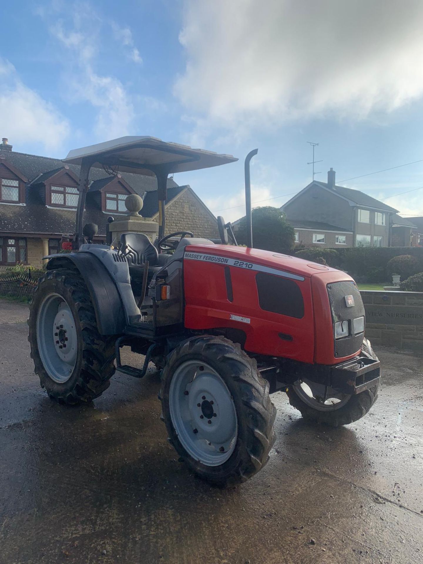 MASSEY FERGUSON 2210 TRACTOR, RUNS AND DRIVES, CANOPY *PLUS VAT* - Image 4 of 4