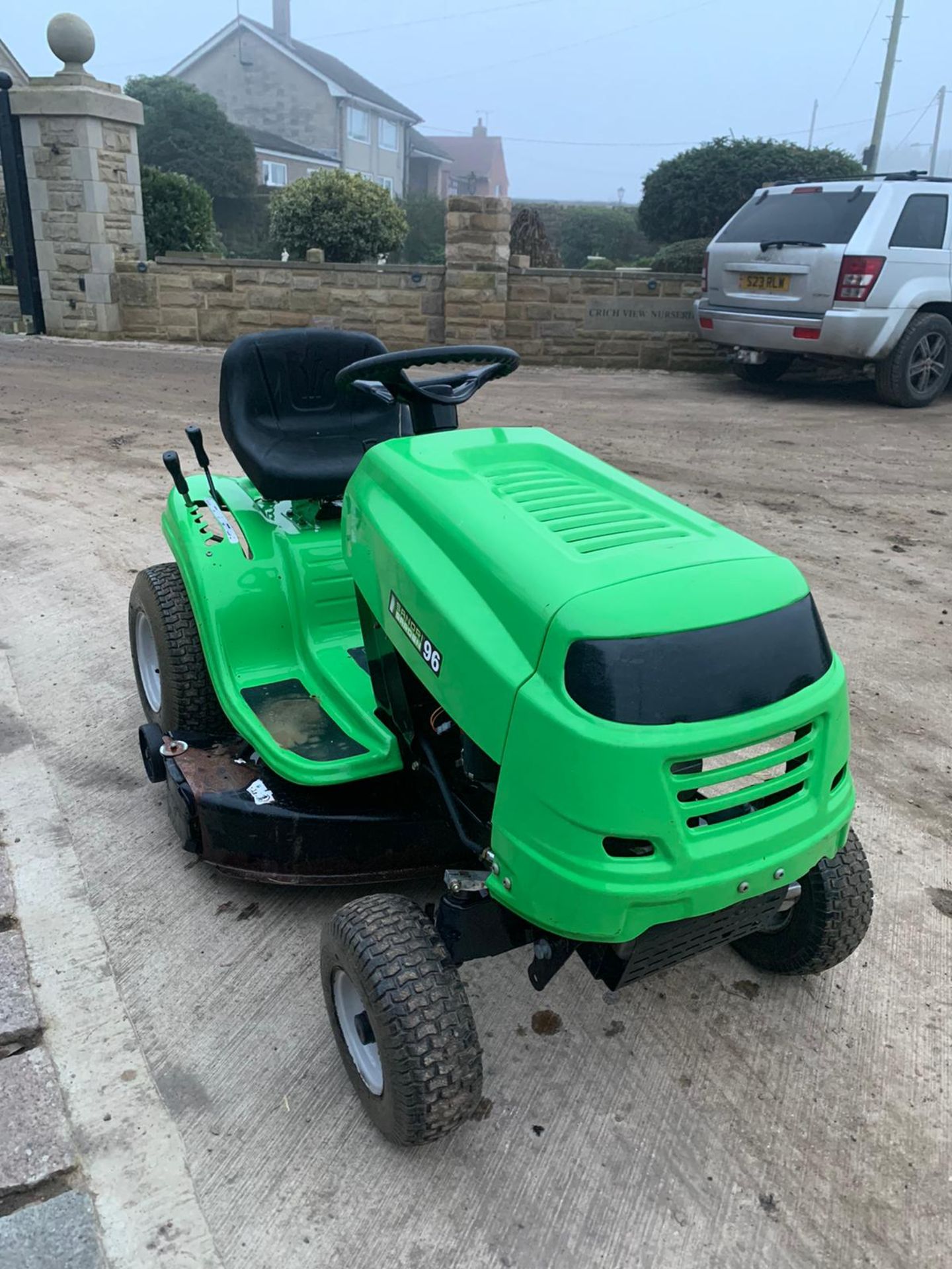 MTD MASTERCUT 125/96 RIDE ON MOWER, RUNS, DRIVES AND CUTS, CLEAN MACHINE *NO VAT*