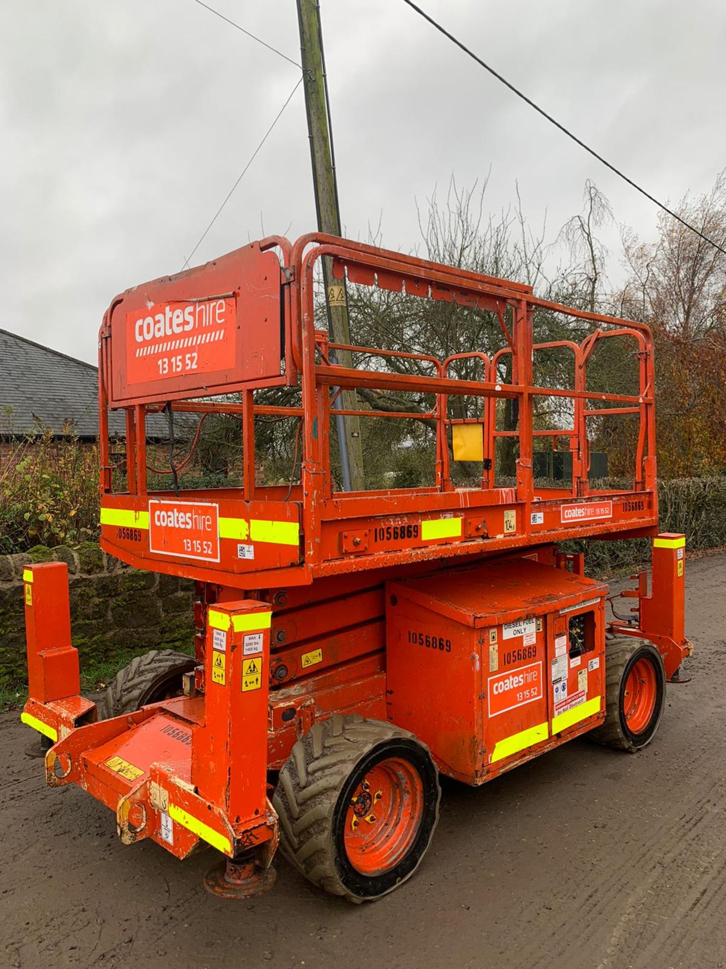 2010 JLG 260MRT SCISSOR LIFT, RUNS, DRIVES AND LIFTS, CLEAN MACHINE, 1460 HOURS *PLUS VAT* - Image 5 of 11