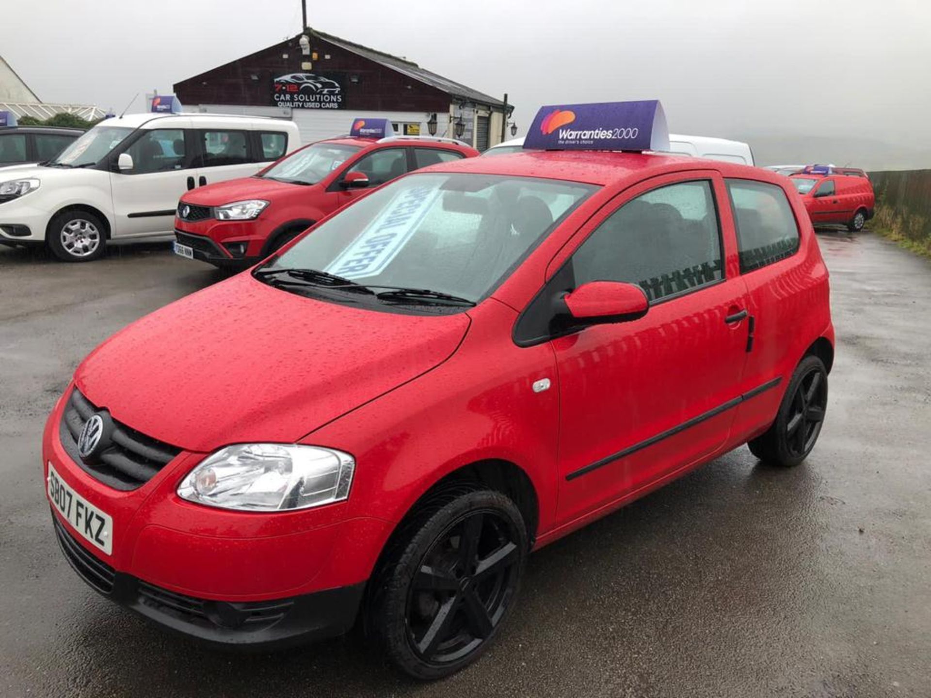 2007/07 REG VOLKSWAGEN FOX 55 1.2 PETROL RED 3 DOOR HATCHBACK, SHOWING 1 FORMER KEEPER *NO VAT* - Image 2 of 9