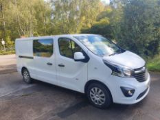 2015/15 REG VAUXHALL VIVARO 2900 SPORTIVE CDTI 1.6, 6 SEAT CREW PANEL VAN, SHOWING 0 FORMER KEEPERS