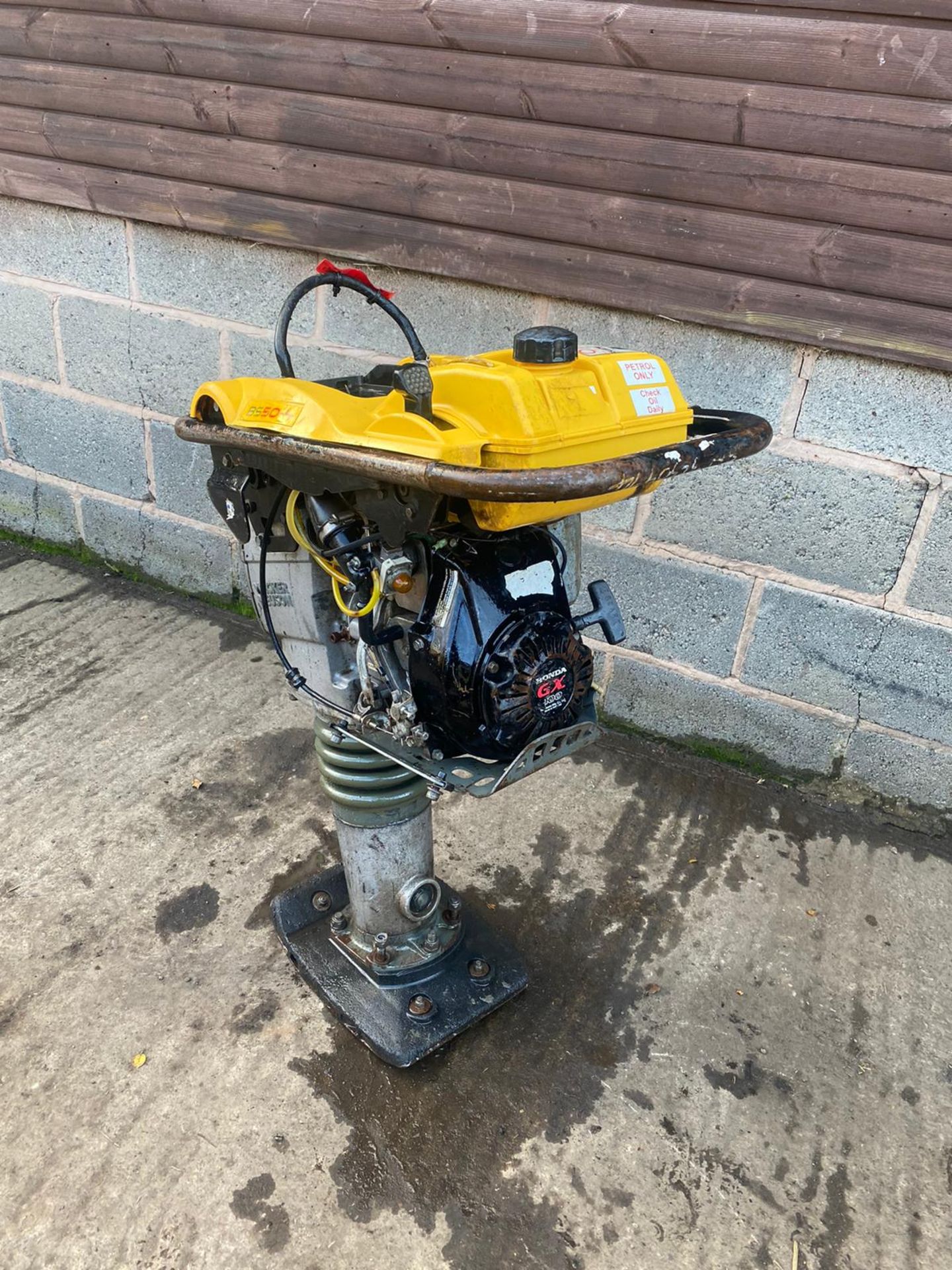 2014 WACKER NEUSON BS50-4 TRENCH RAMMER, DIRECT FROM MAJOR HIRE COMPANY, 4 STROKE PETROL *PLUS VAT* - Image 2 of 3