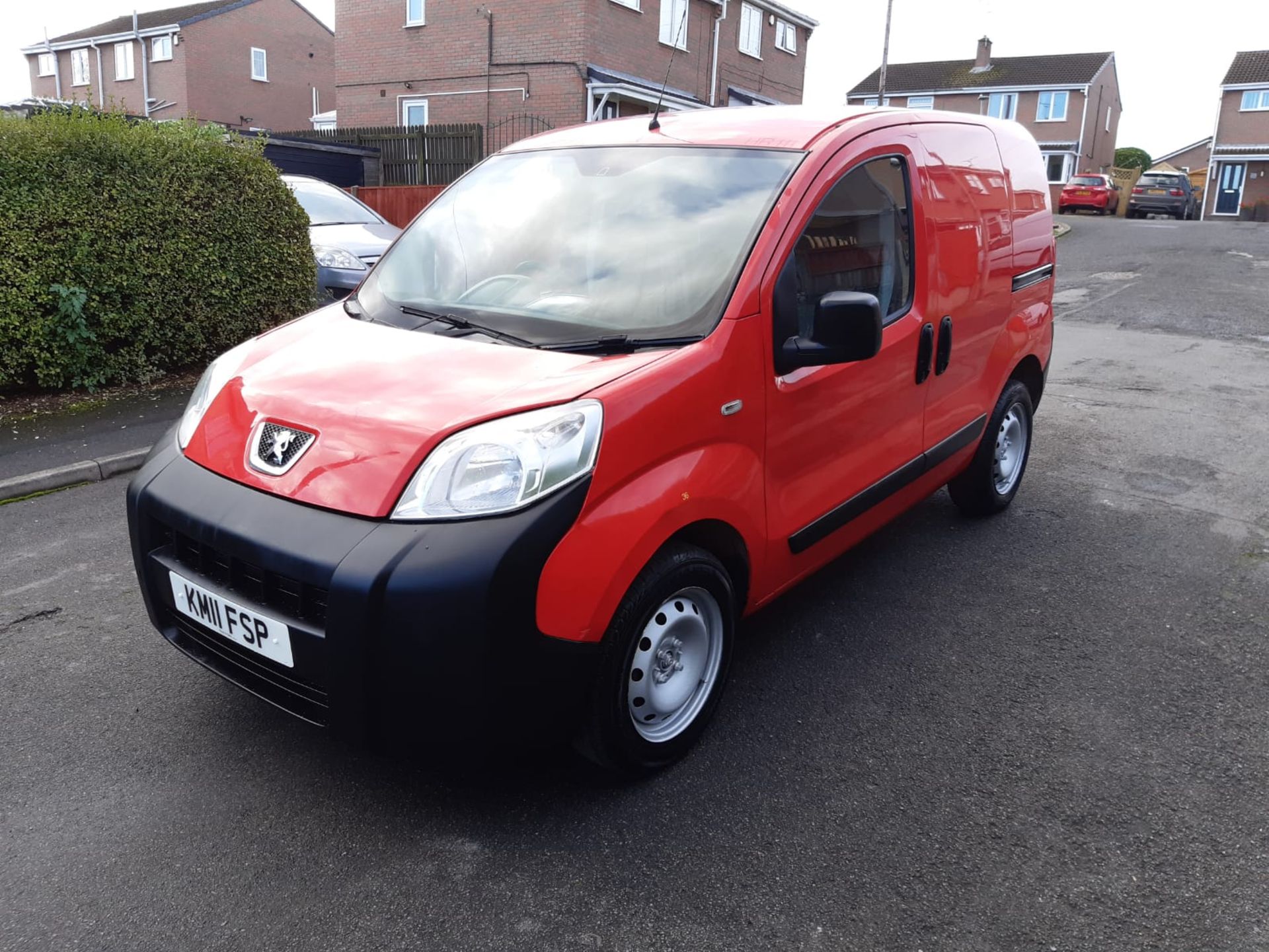 2011/11 REG PEUGEOT BIPPER S HDI 1.4 DIESEL RED PANEL VAN, SHOWING 0 FORMER KEEPERS *PLUS VAT* - Image 2 of 11