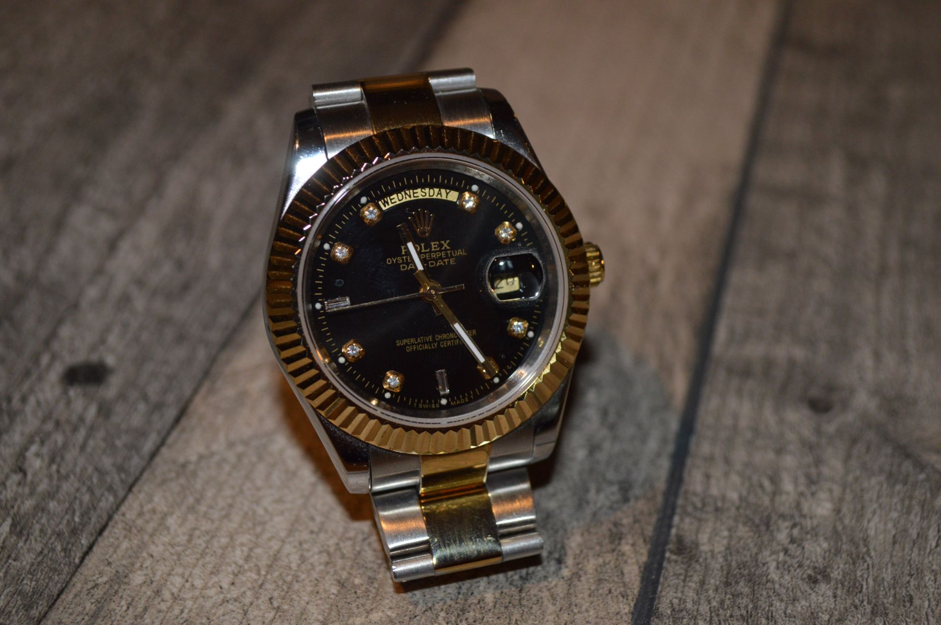 ROLEX DAY DATE OYSTER PERPETUAL WRIST WATCH, APPROX 45MM FACE ASSUME NON-GENUINE, NO BOX, PAPERS ETC