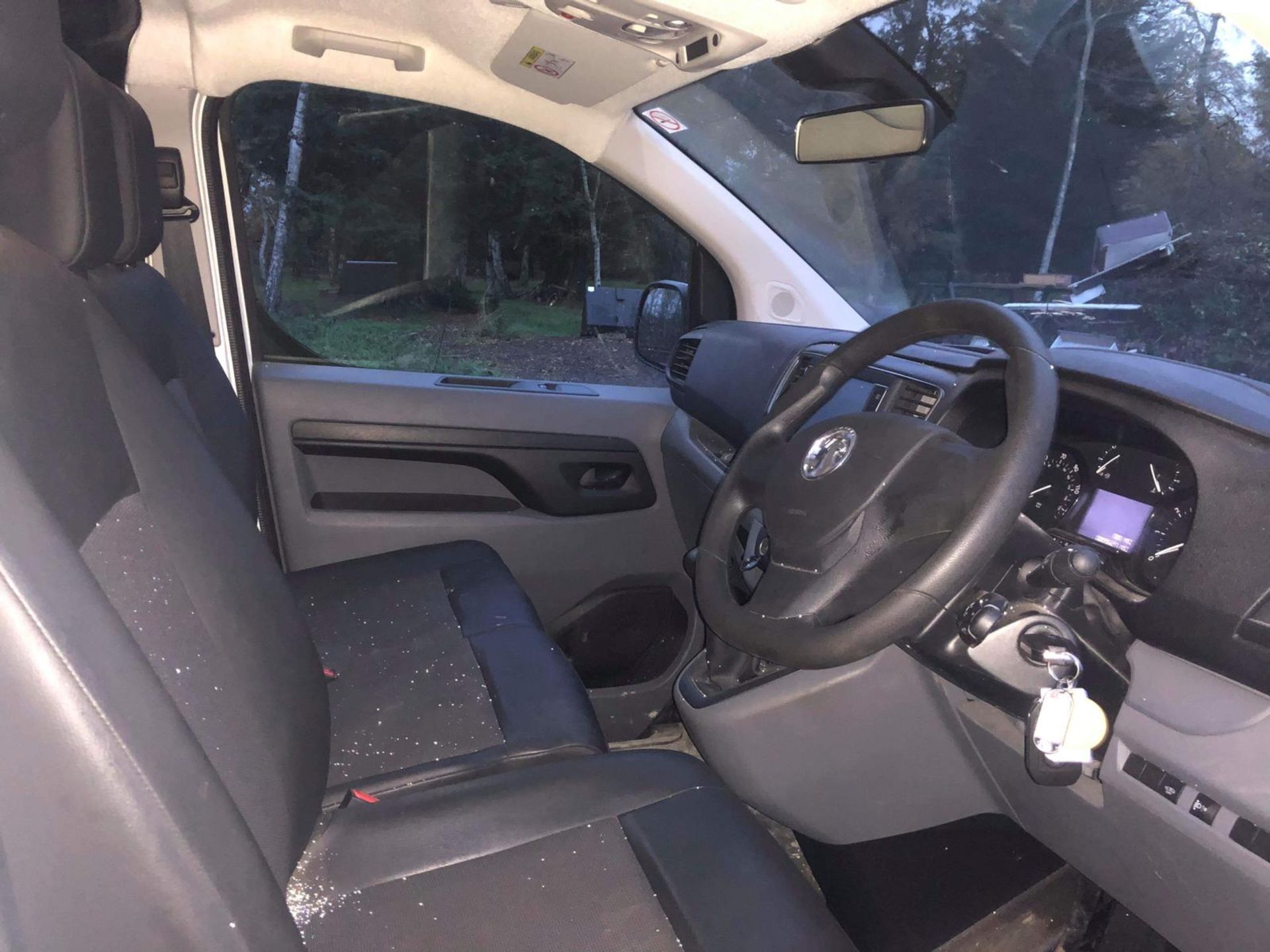 2019/69 REG VAUXHALL VIVARO 2900 SPORTIVE 1.5 DIESEL WHITE VAN, SHOWING 0 FORMER KEEPERS *PLUS VAT* - Image 9 of 11